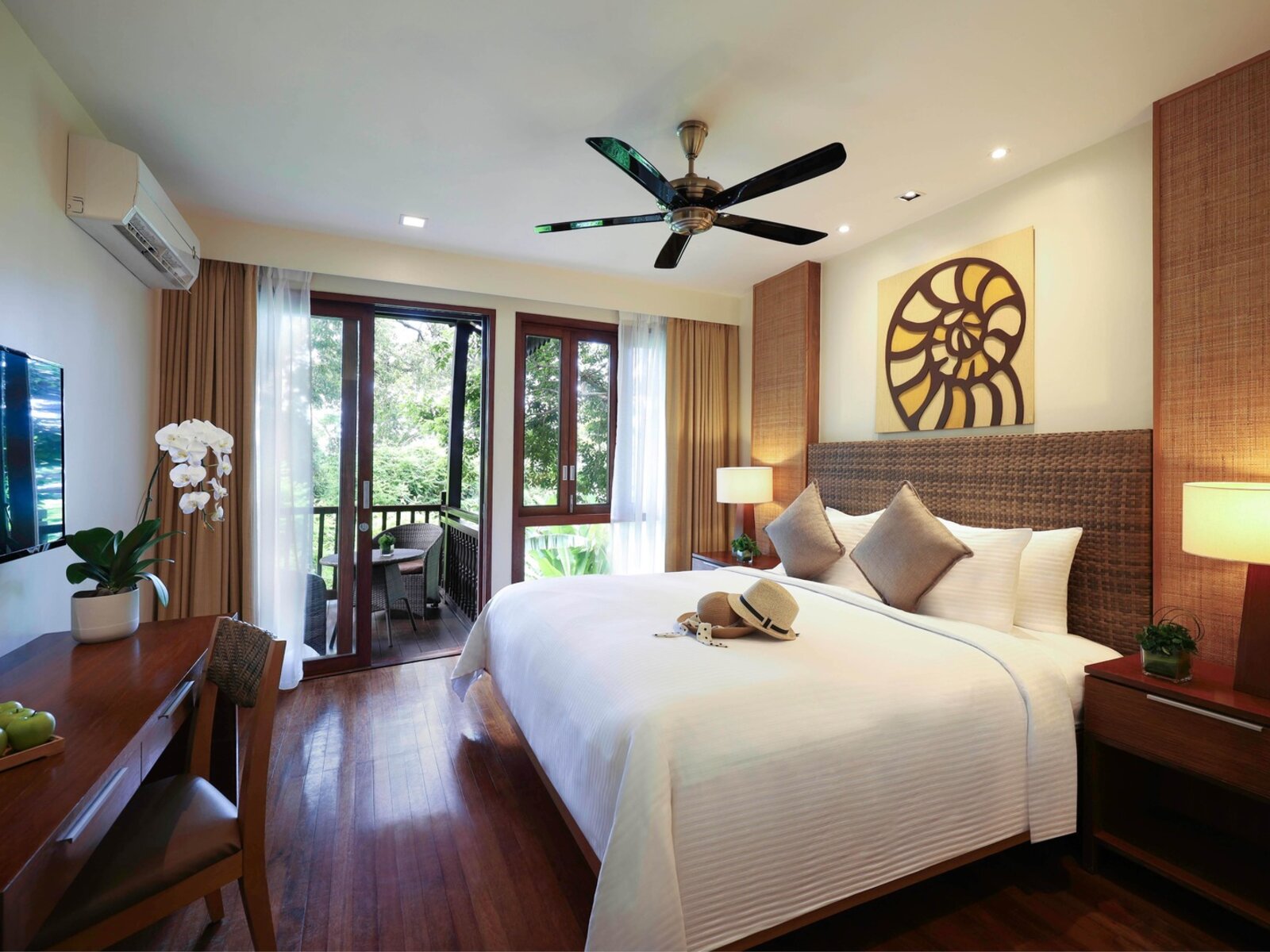 Wohnbeispiel Rainforest Chalet (Green View)