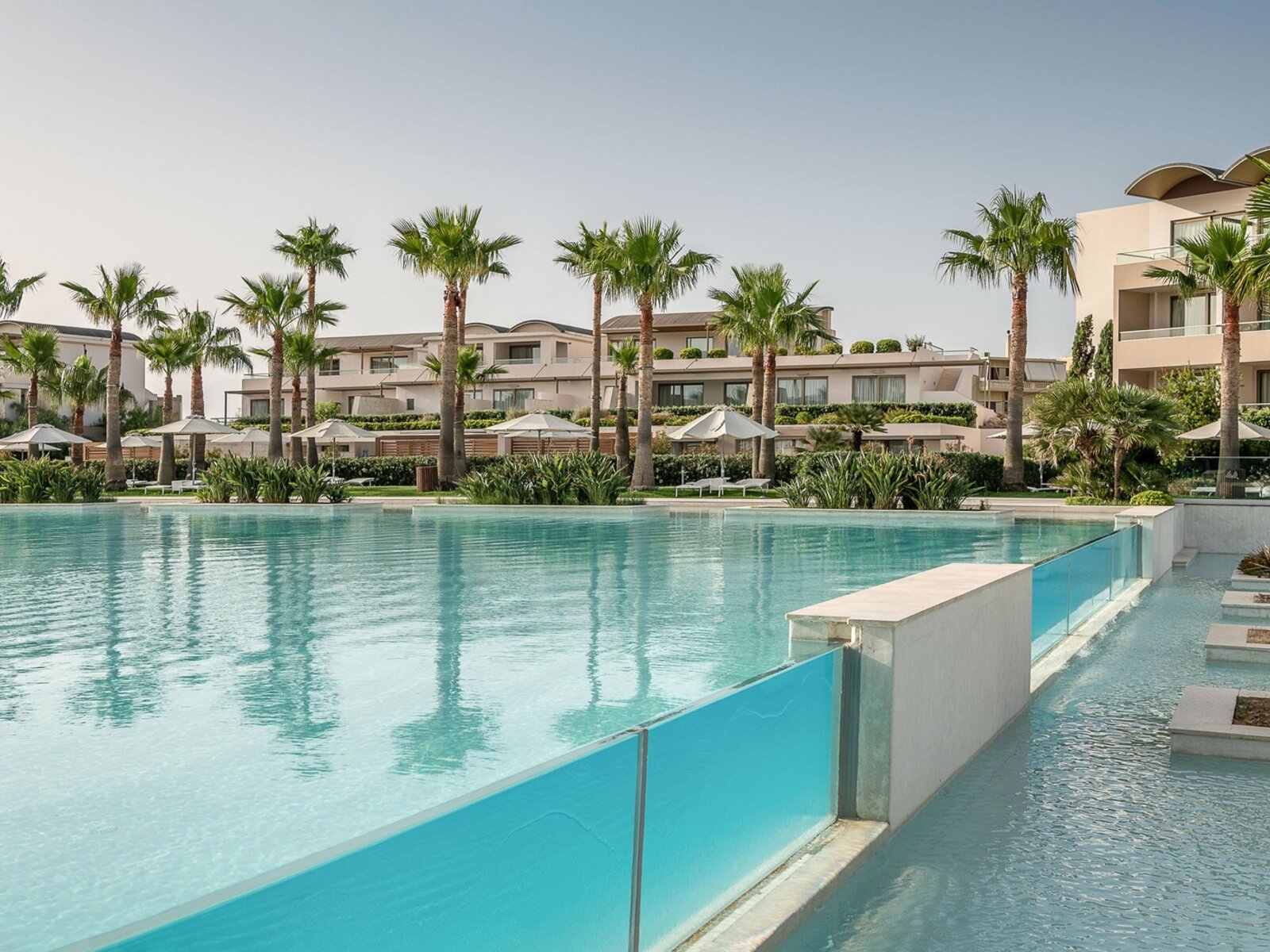 Main Glass Pool