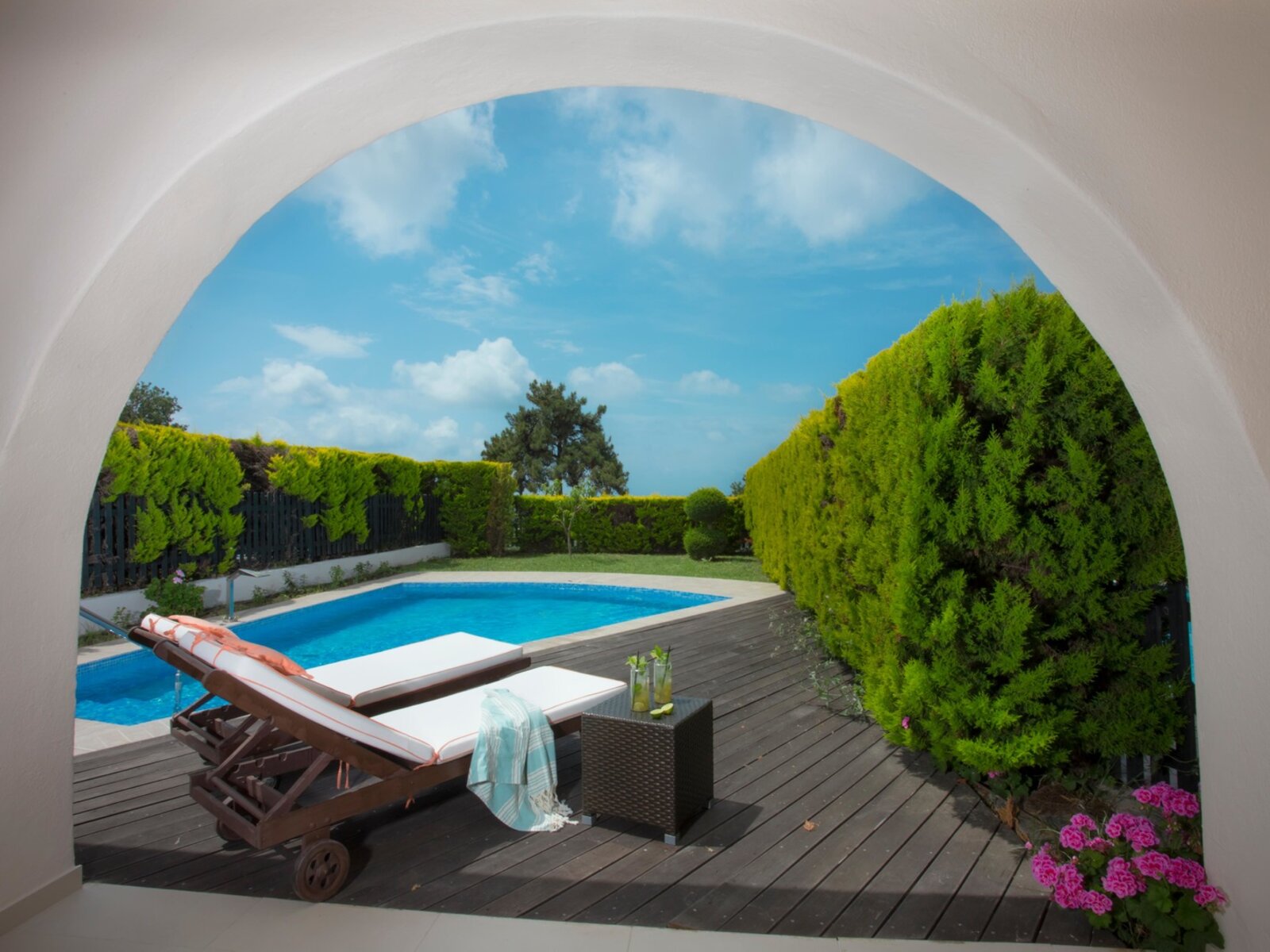 Wohnbeispiel Suite with Private Pool