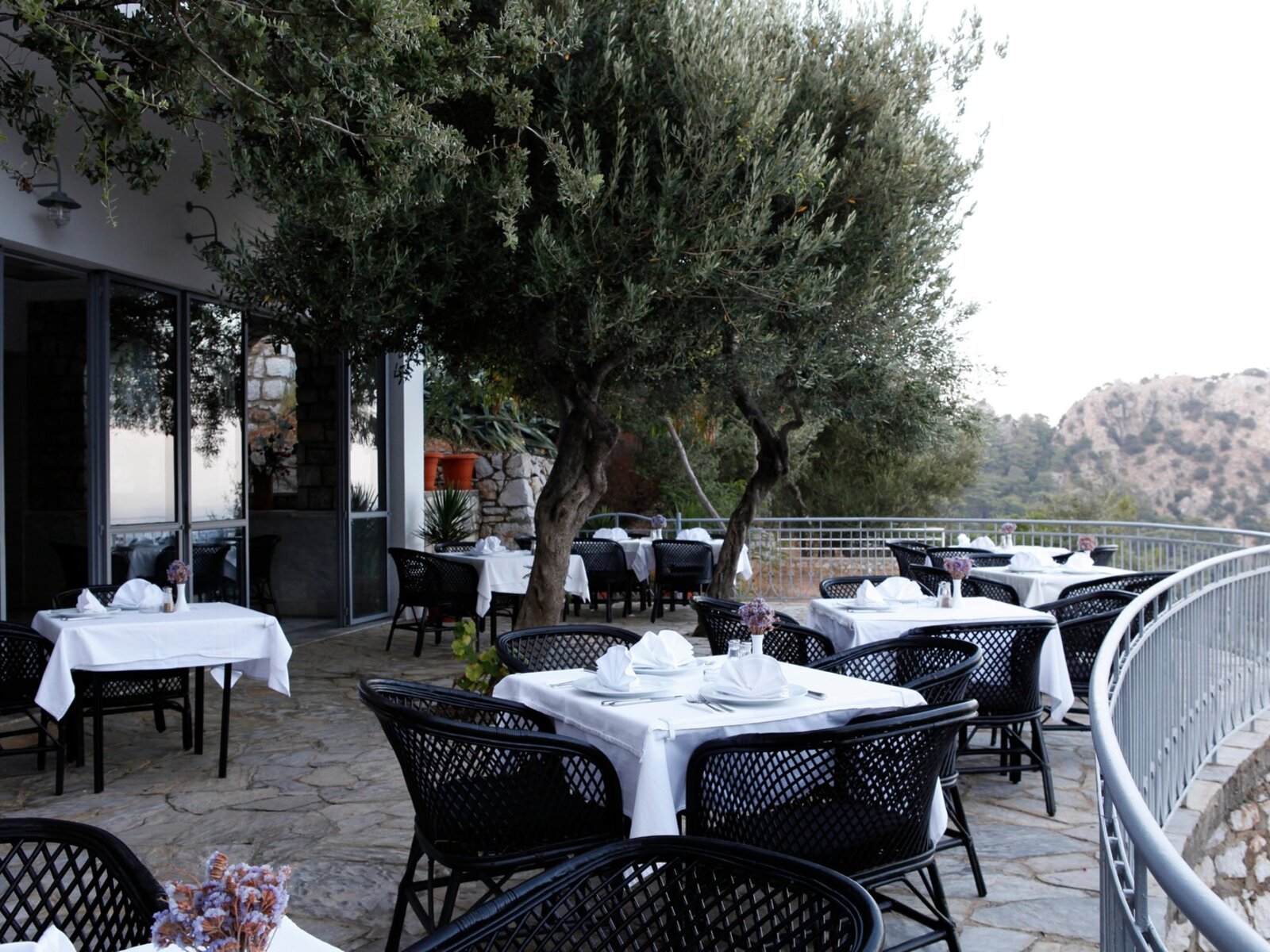Loryma Bistro