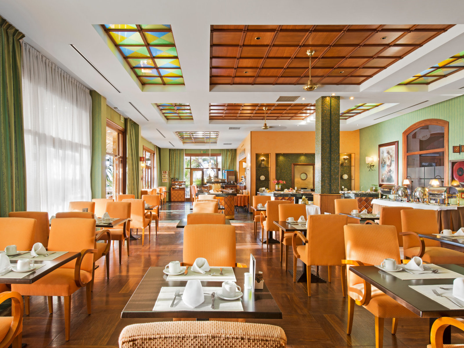 "Hoyo 19" Breakfast & Lunch
