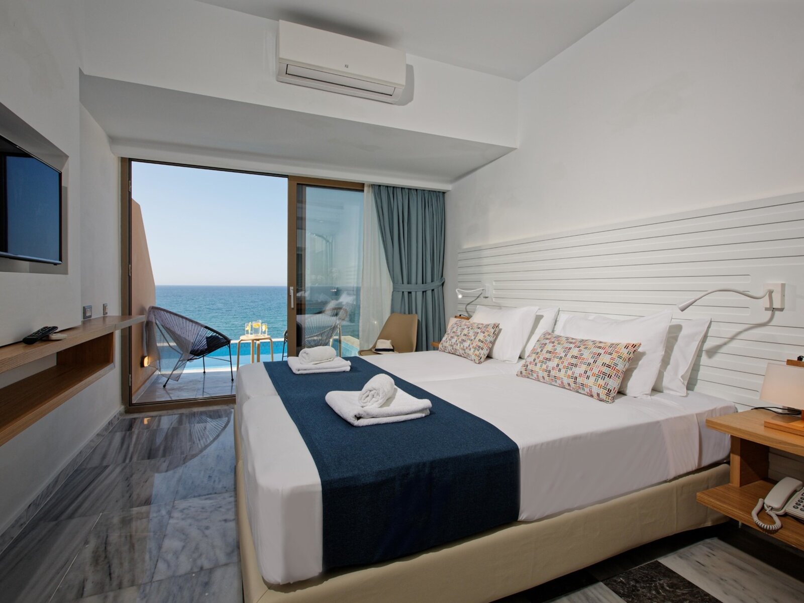 Wohnbeispiel Studio Superior Sea View Private Pool