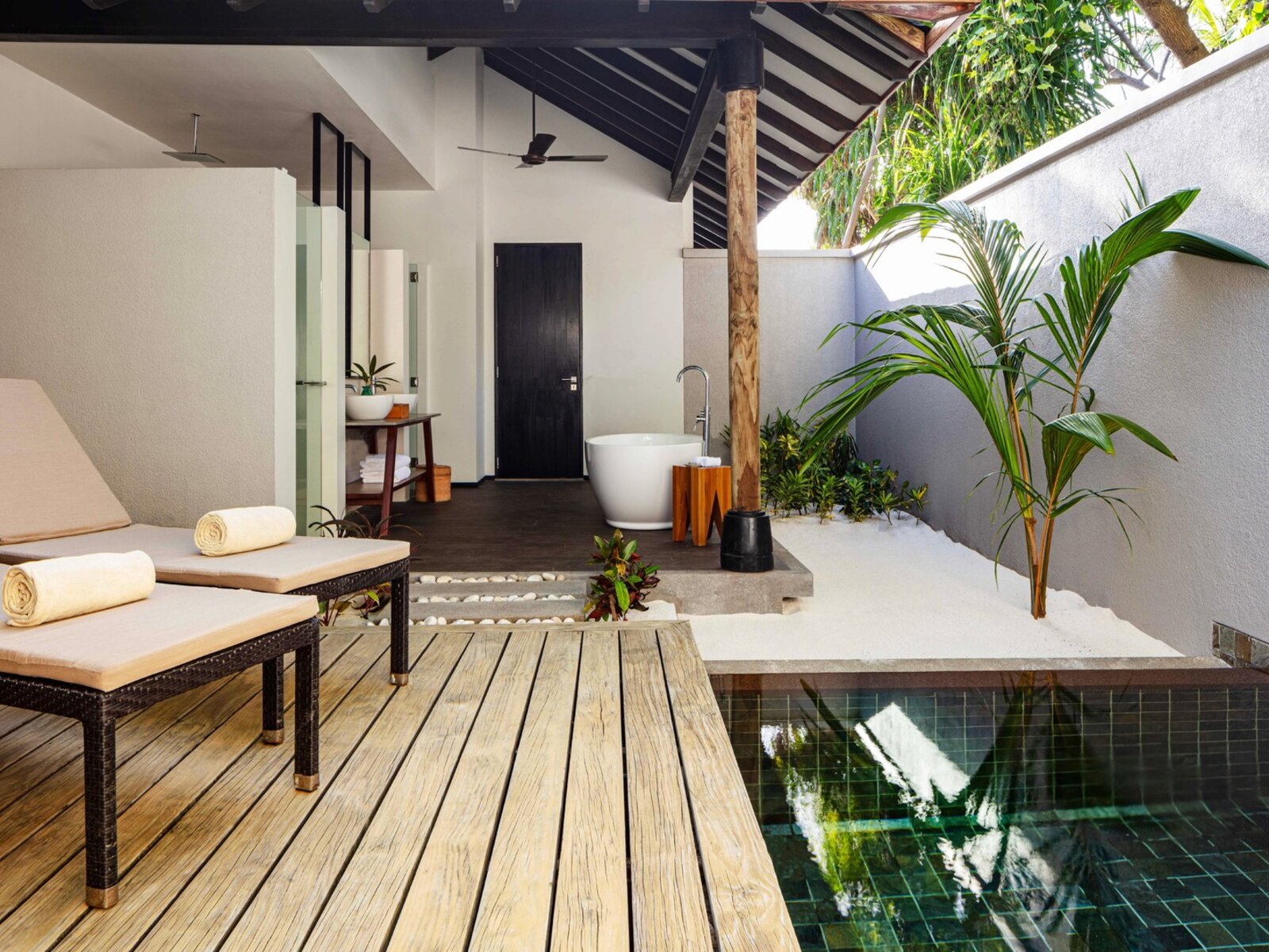 Wohnbeispiel Beach Villa with Private Pool