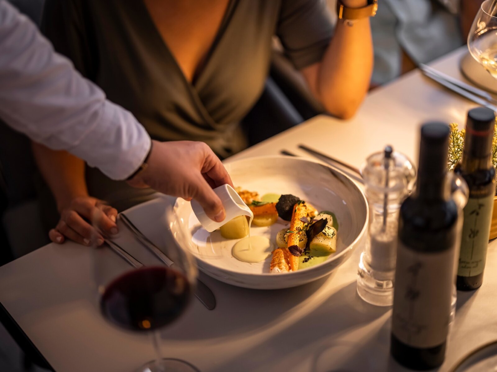 7 Seas Restaurant & Bar