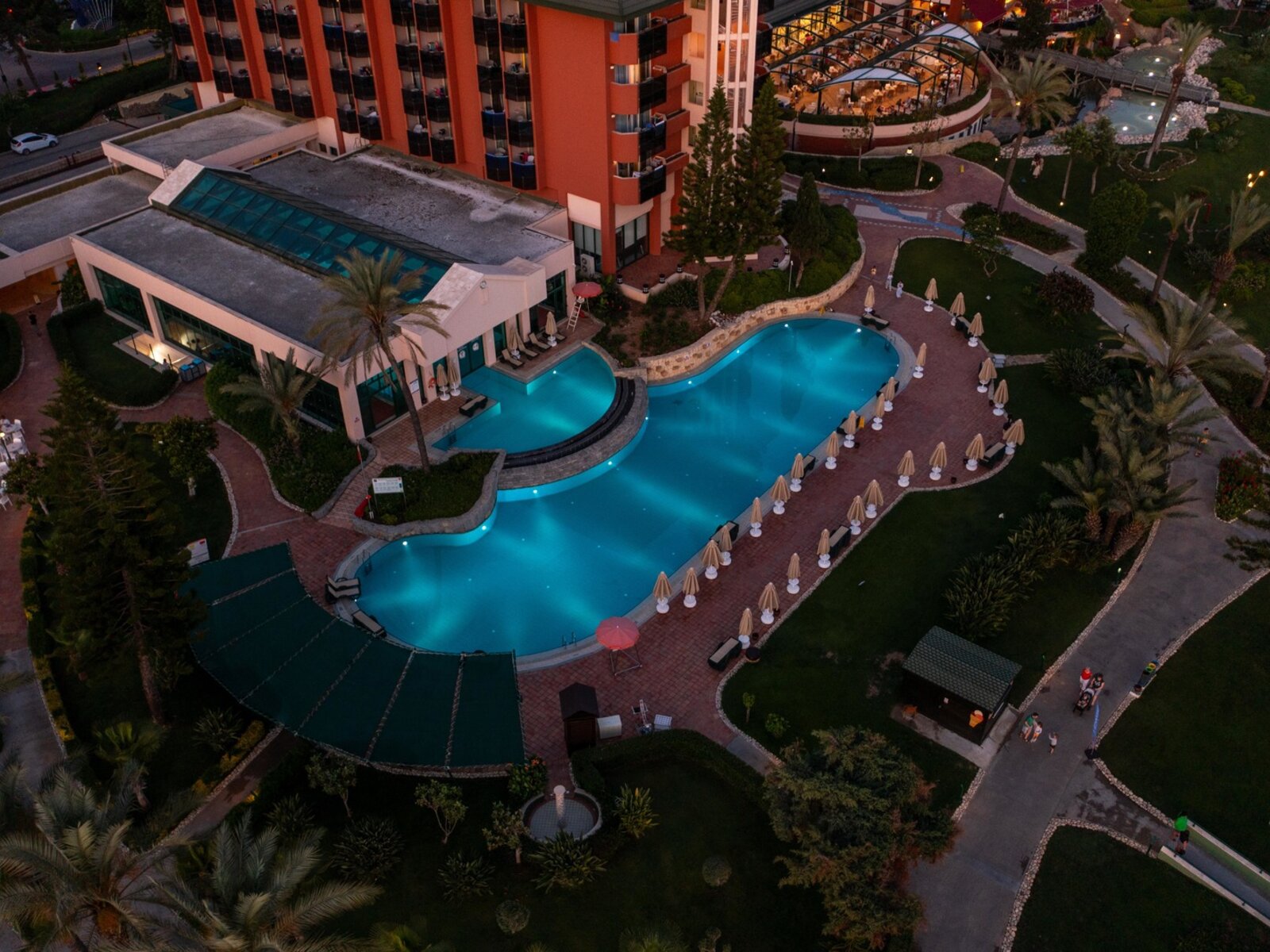 MAIN POOL