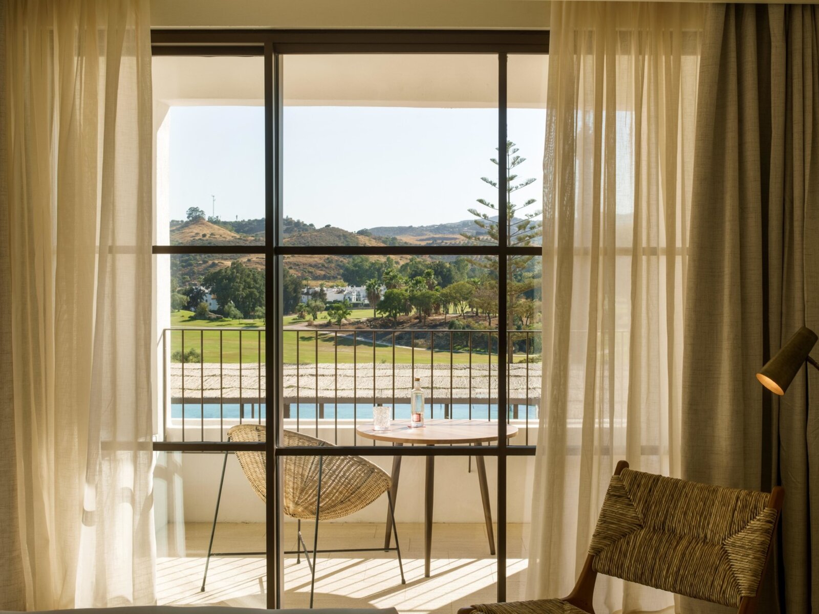 Wohnbeispiel King Golf view with Terrace Room
