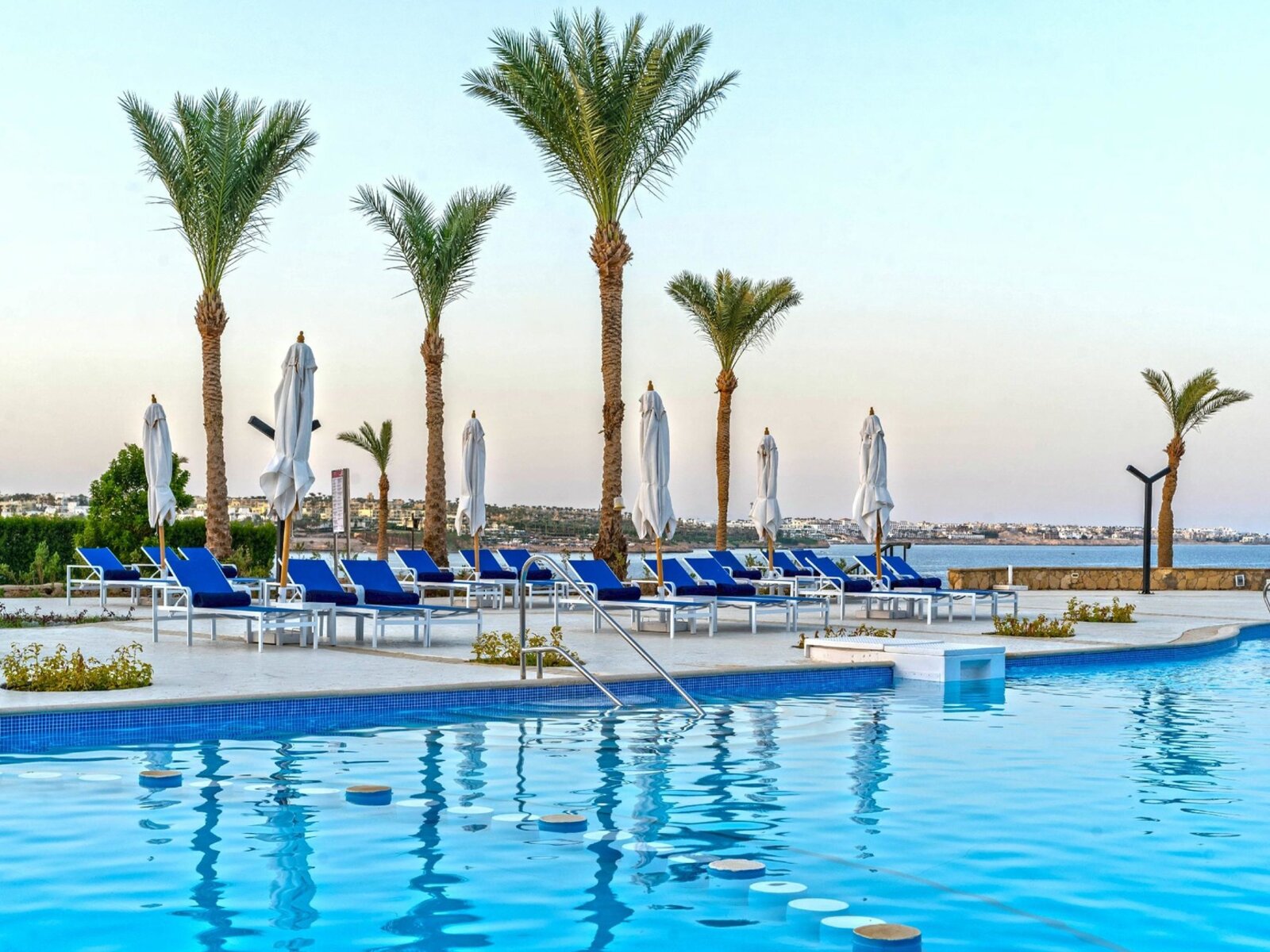 Infinitypool