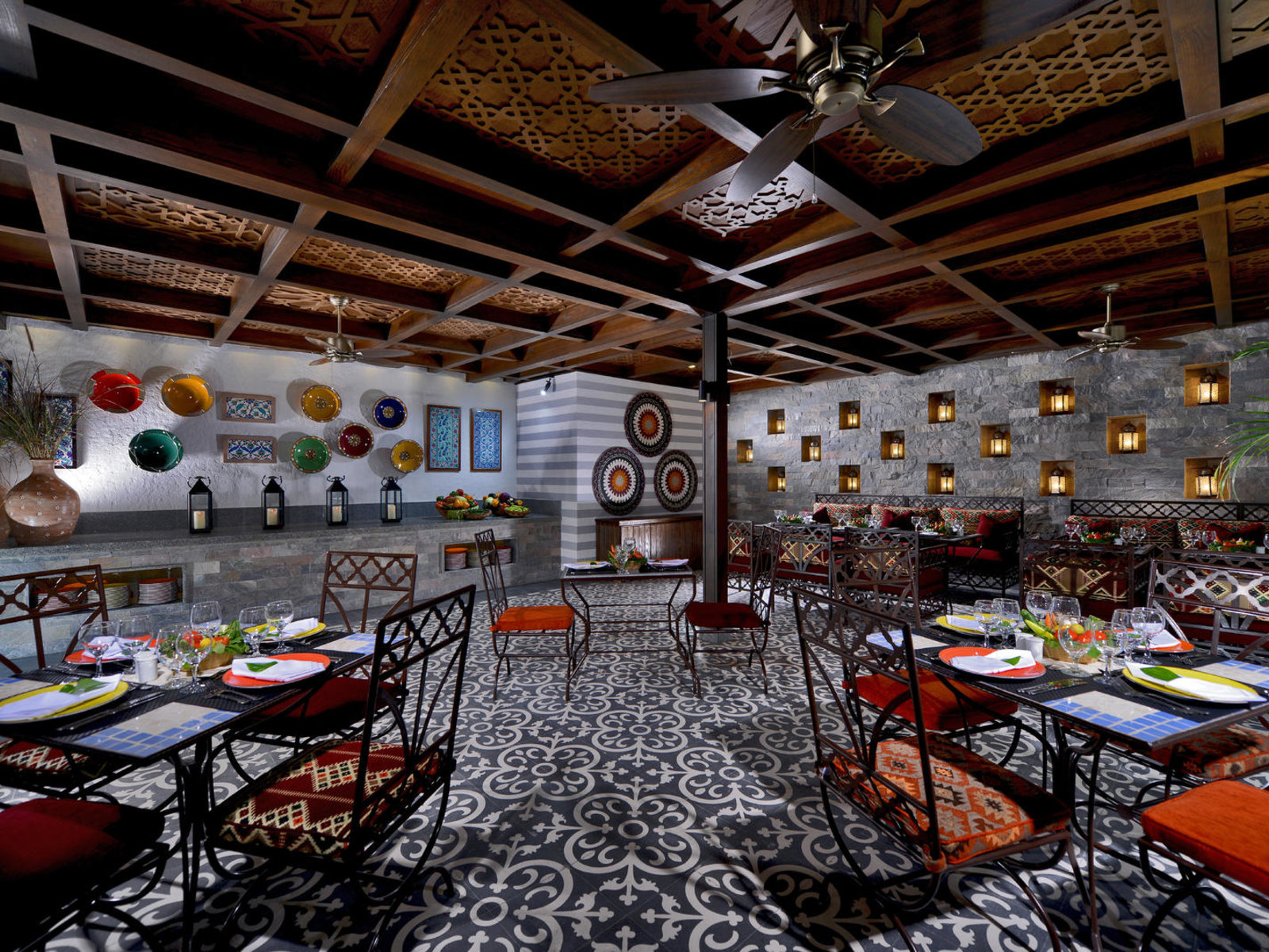 Amoura Lebanese Restaurant