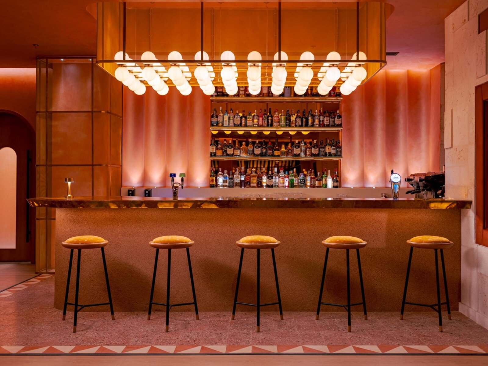 Rose Bar And Lounge