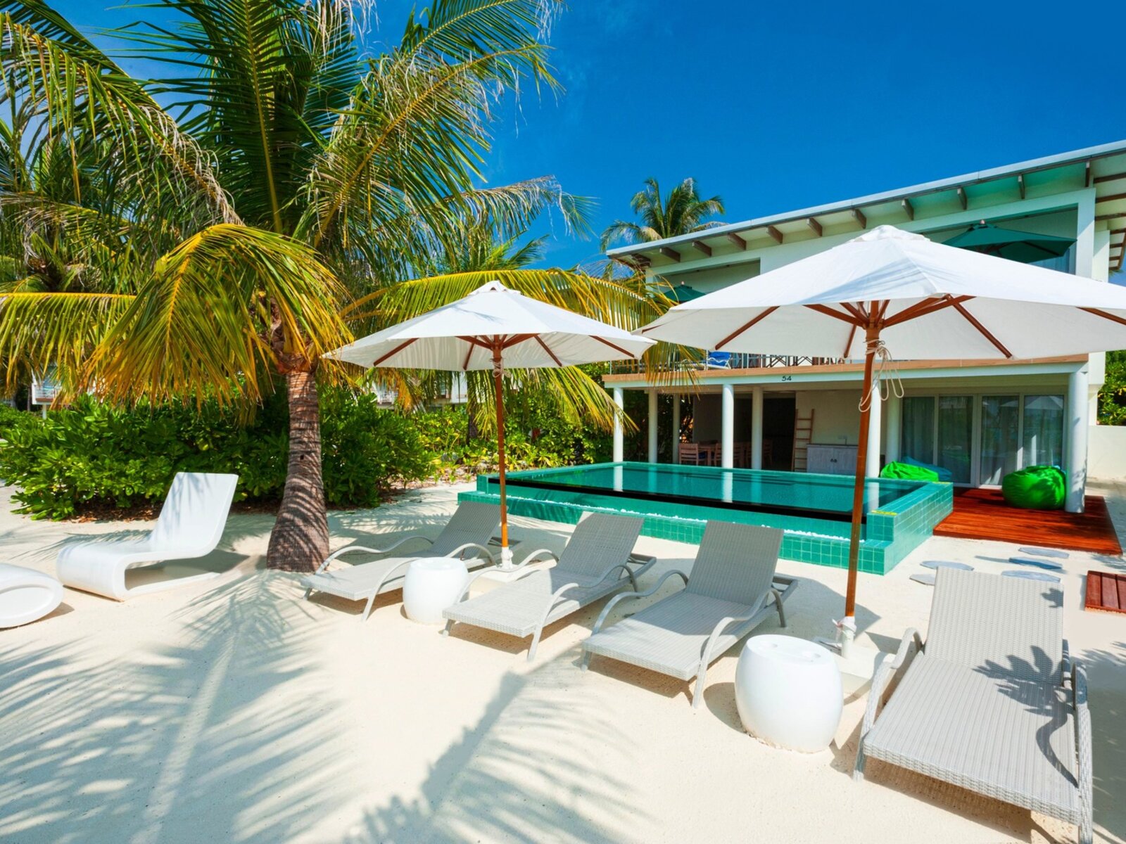 Wohnbeispiel Three Bedroom Beach Pool Villa Garden View