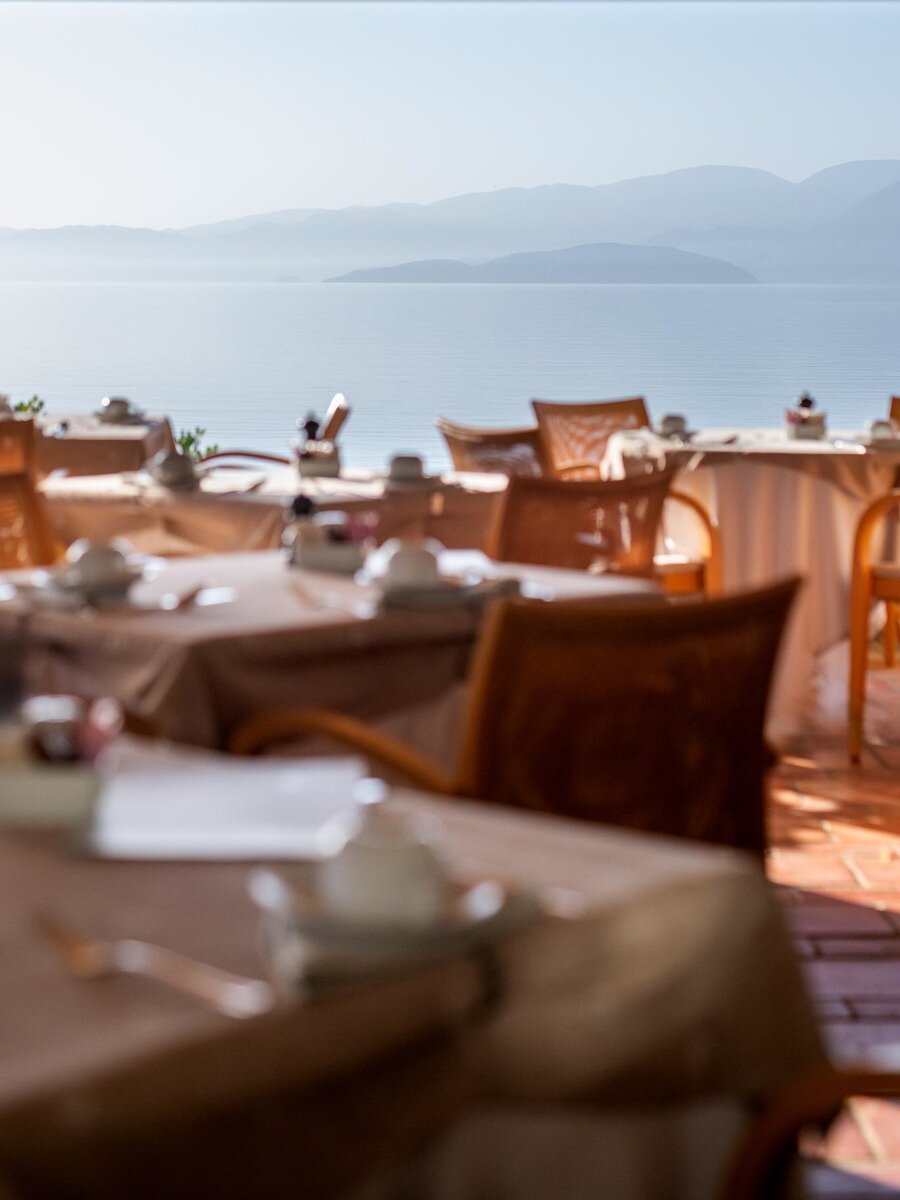 Deck Restaurant