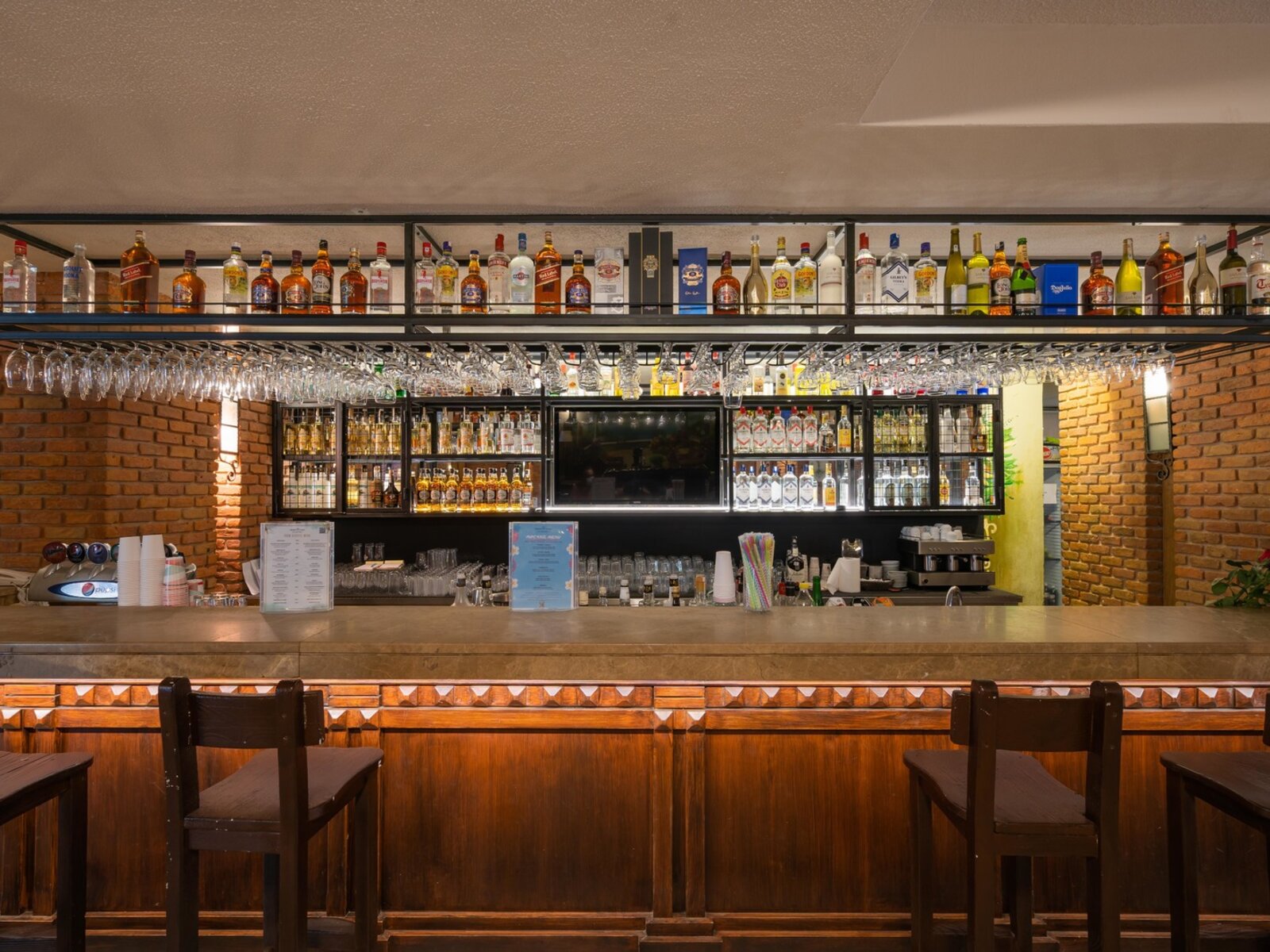 GRAND BAR