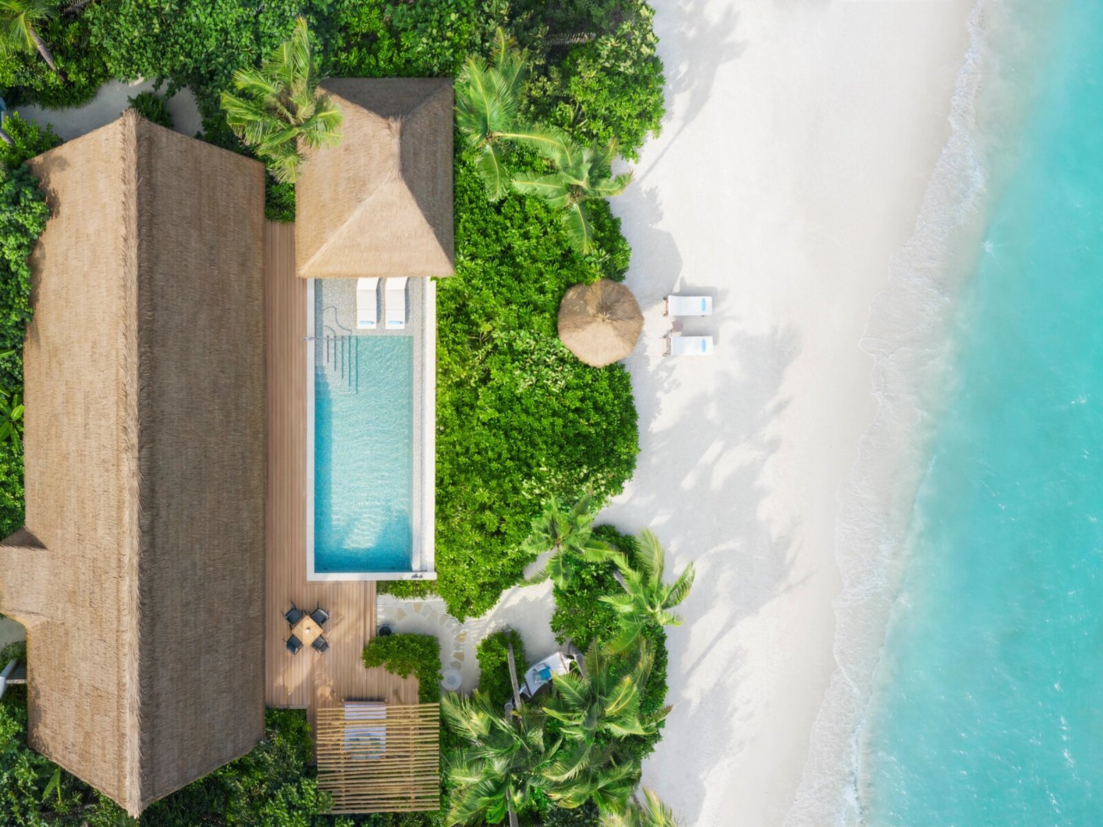 Wohnbeispiel Grand Beach Villa with Pool