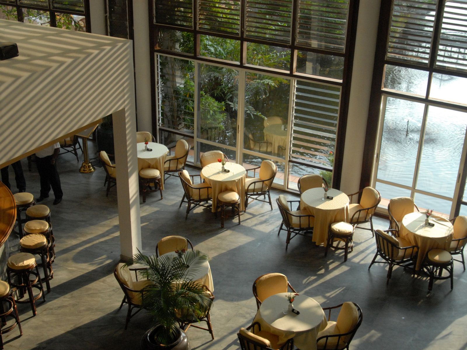 Lobbybar
