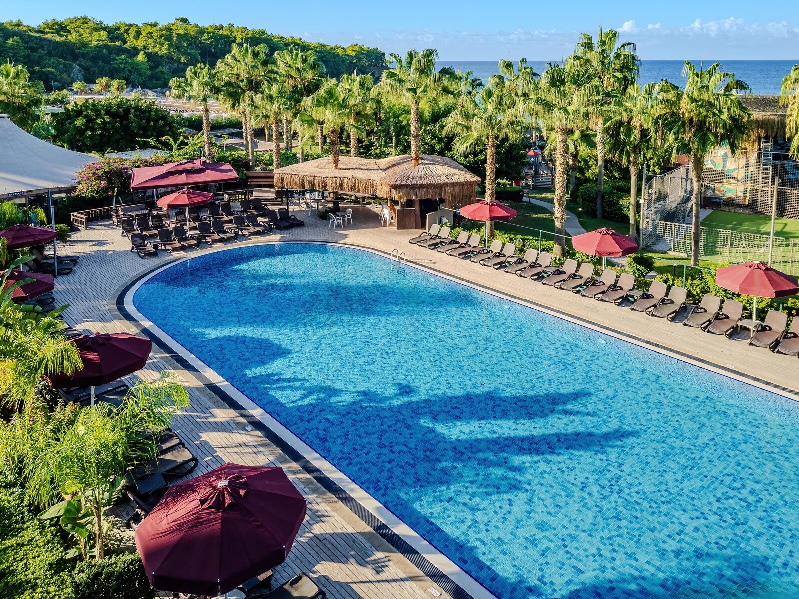 RESORT OUTDOOR  POOL