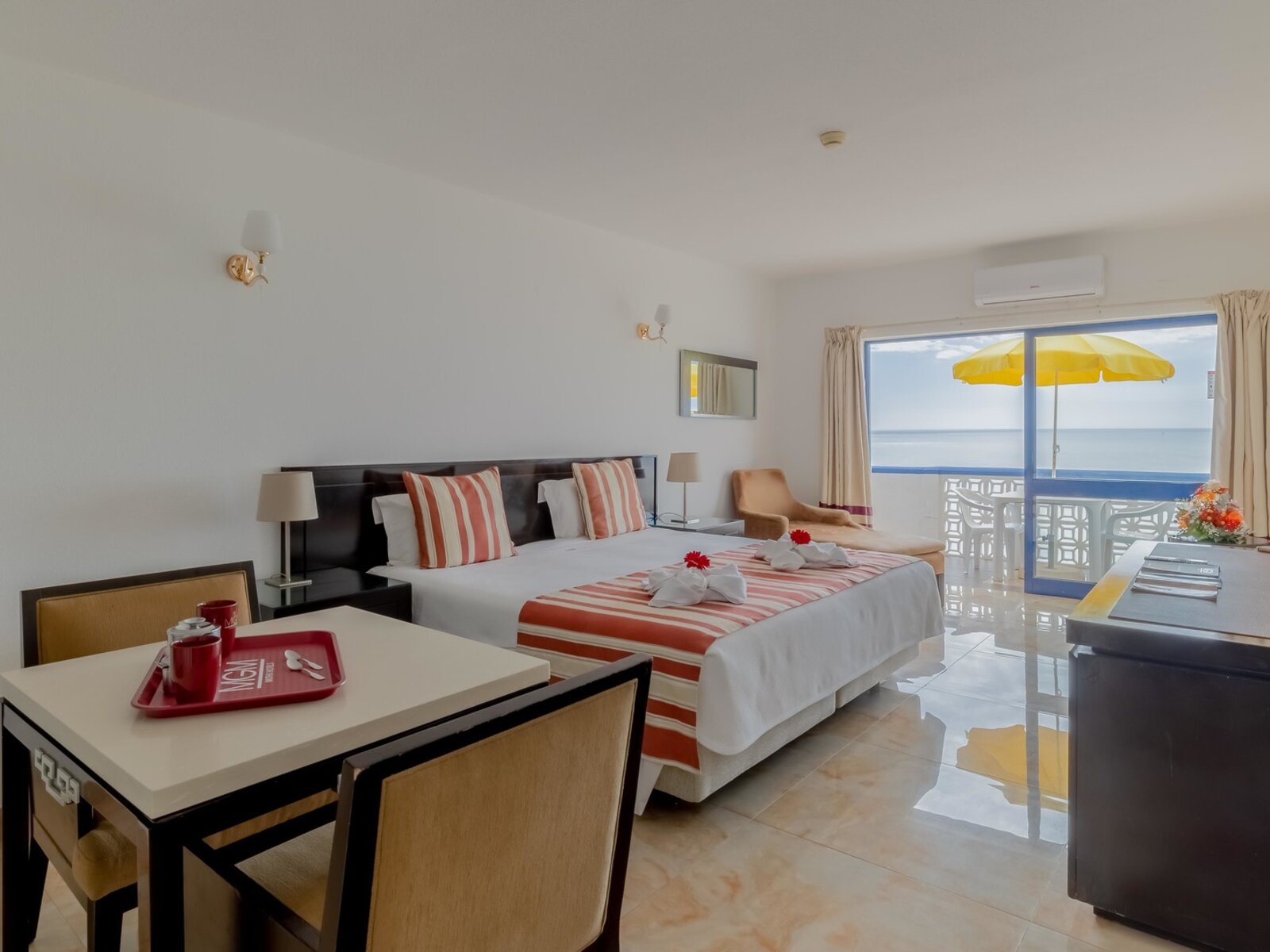 Wohnbeispiel Deluxe Room, Sea or Pool View (T0C)