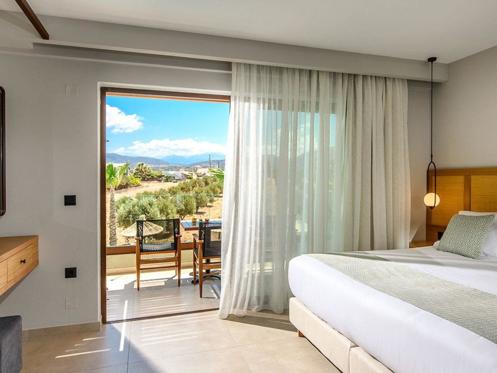 Wohnbeispiel Family Suite Pool View