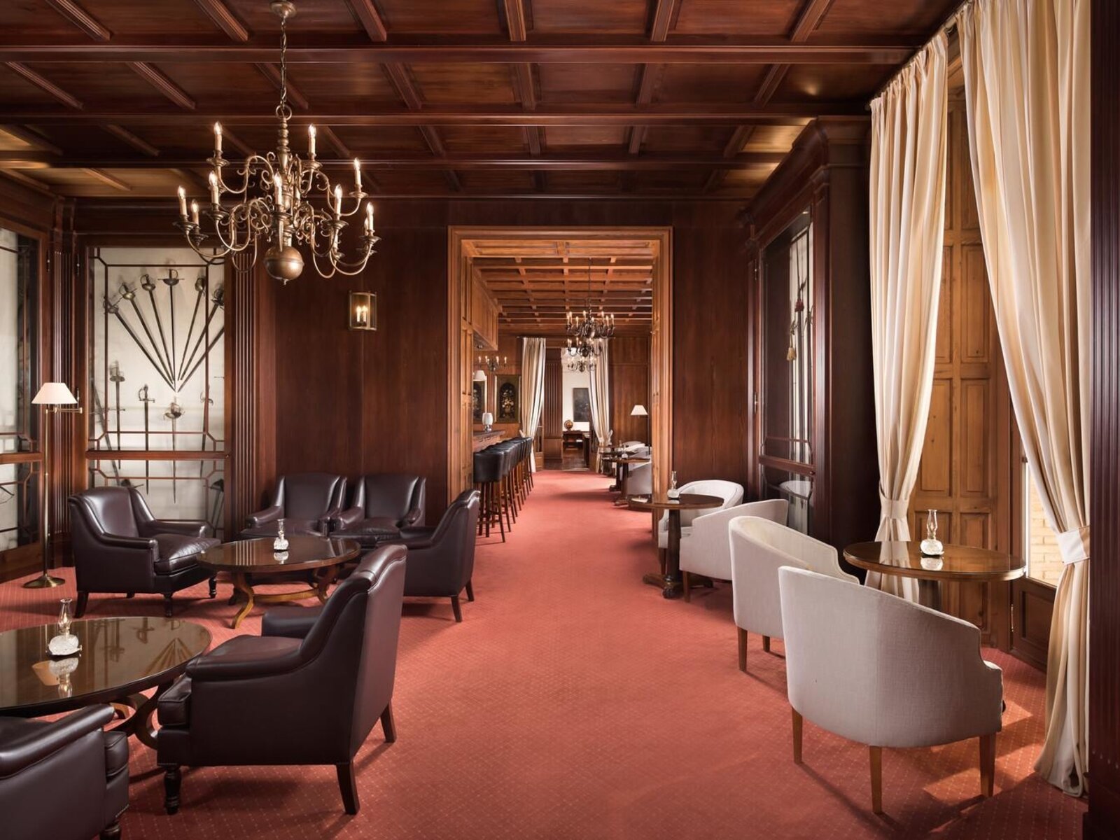Bar Armas & George Sand Lounge
