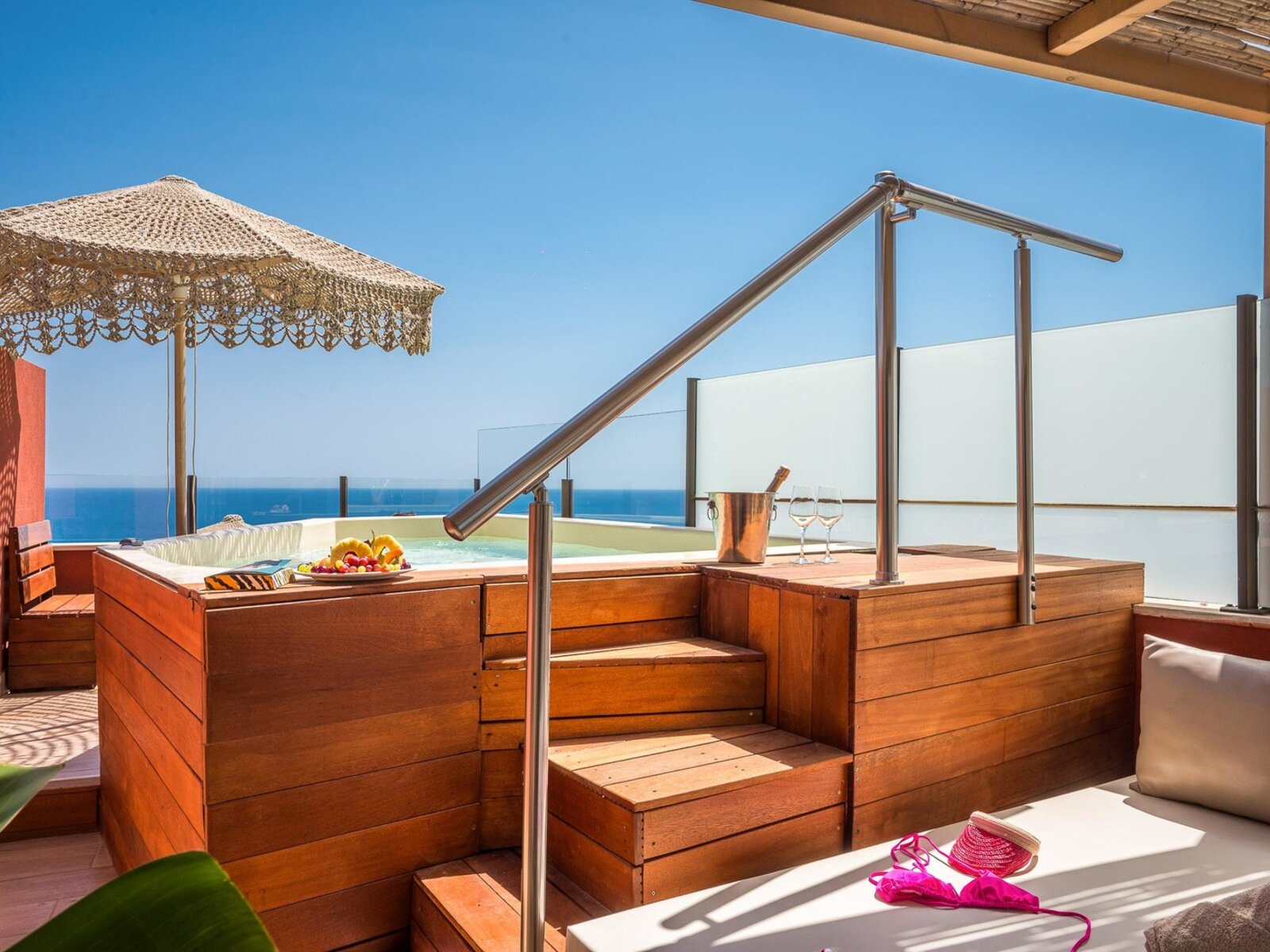 Wohnbeispiel Elite Suite with outdoor jacuzzi