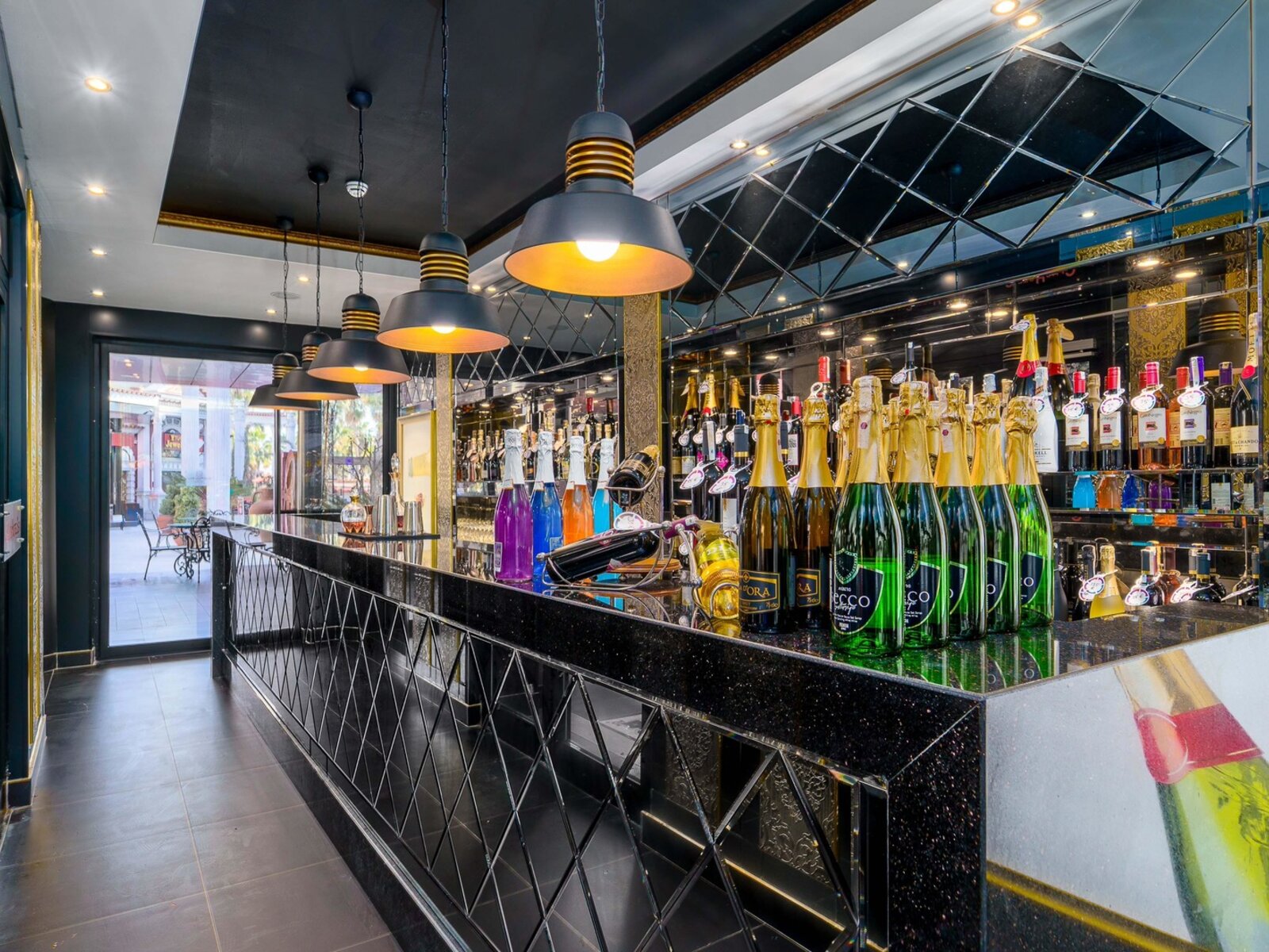 Champagne Bar