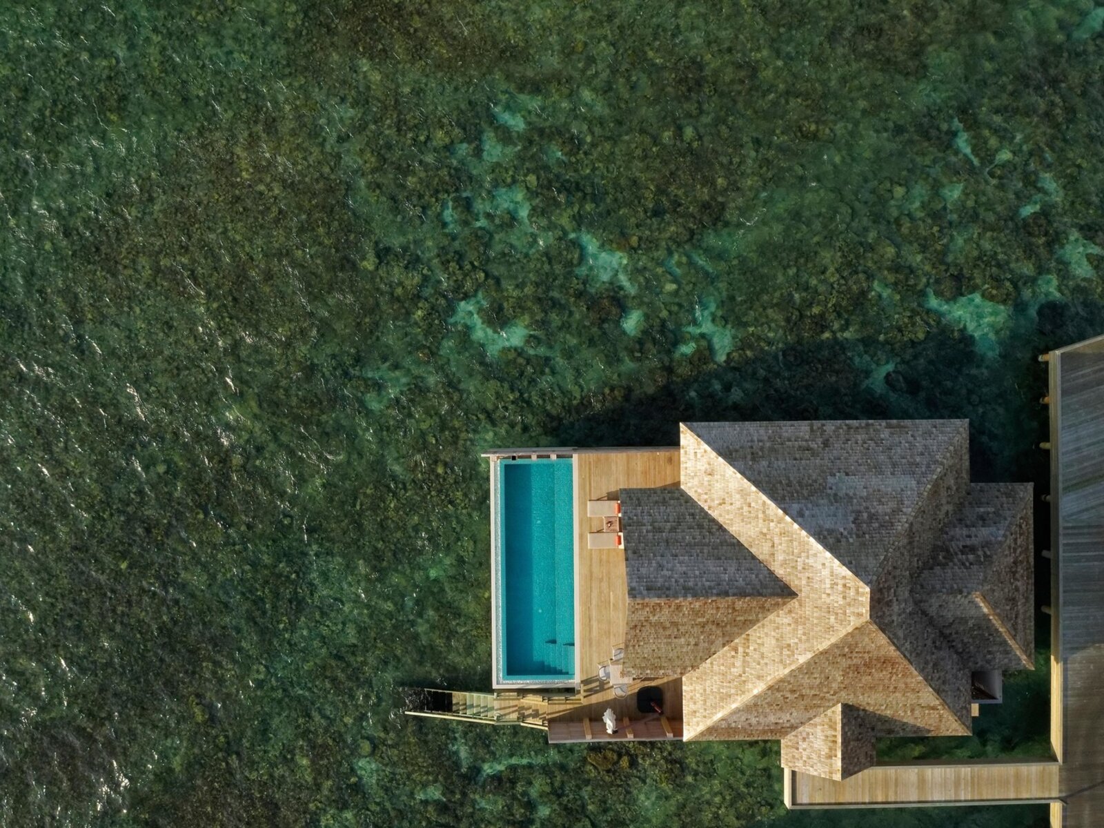 Wohnbeispiel Superior Water Villa with Pool