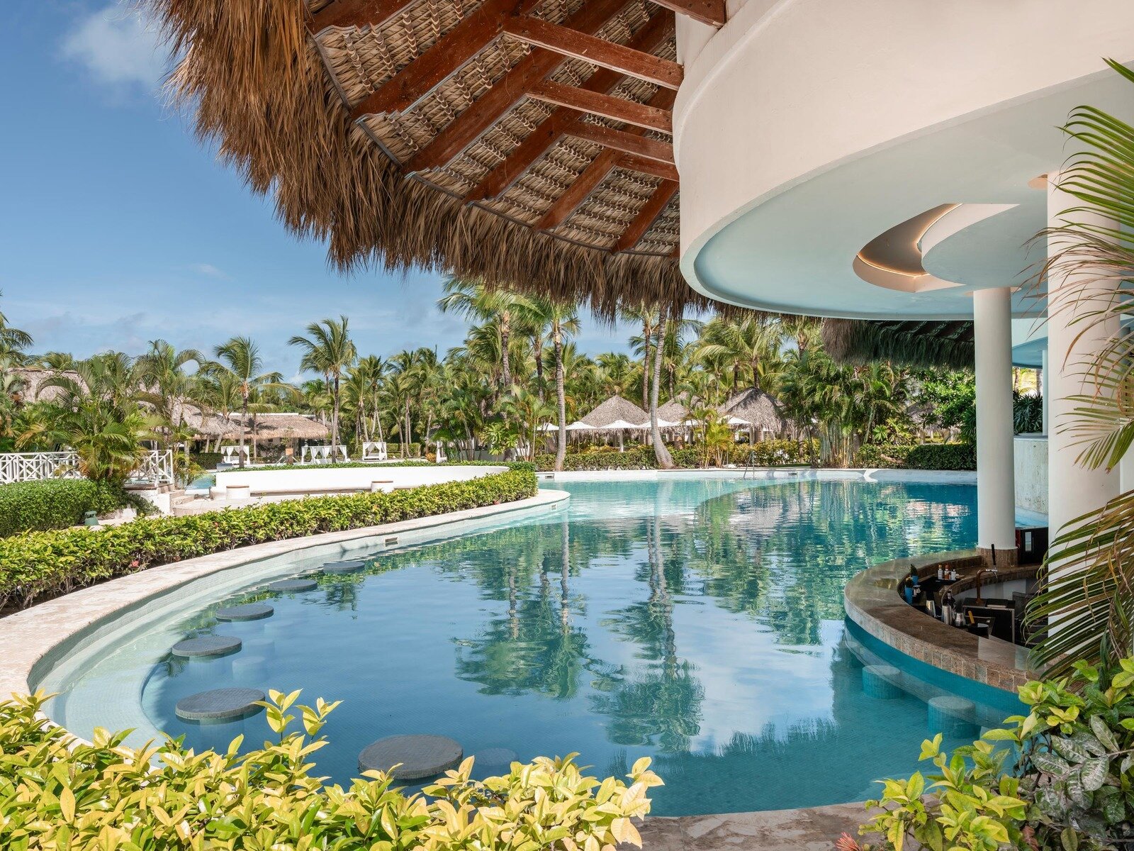 Pool Bar