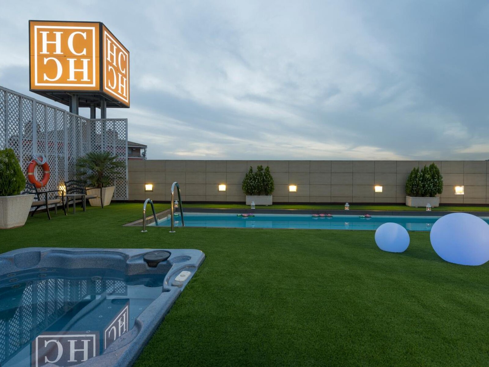 Pool