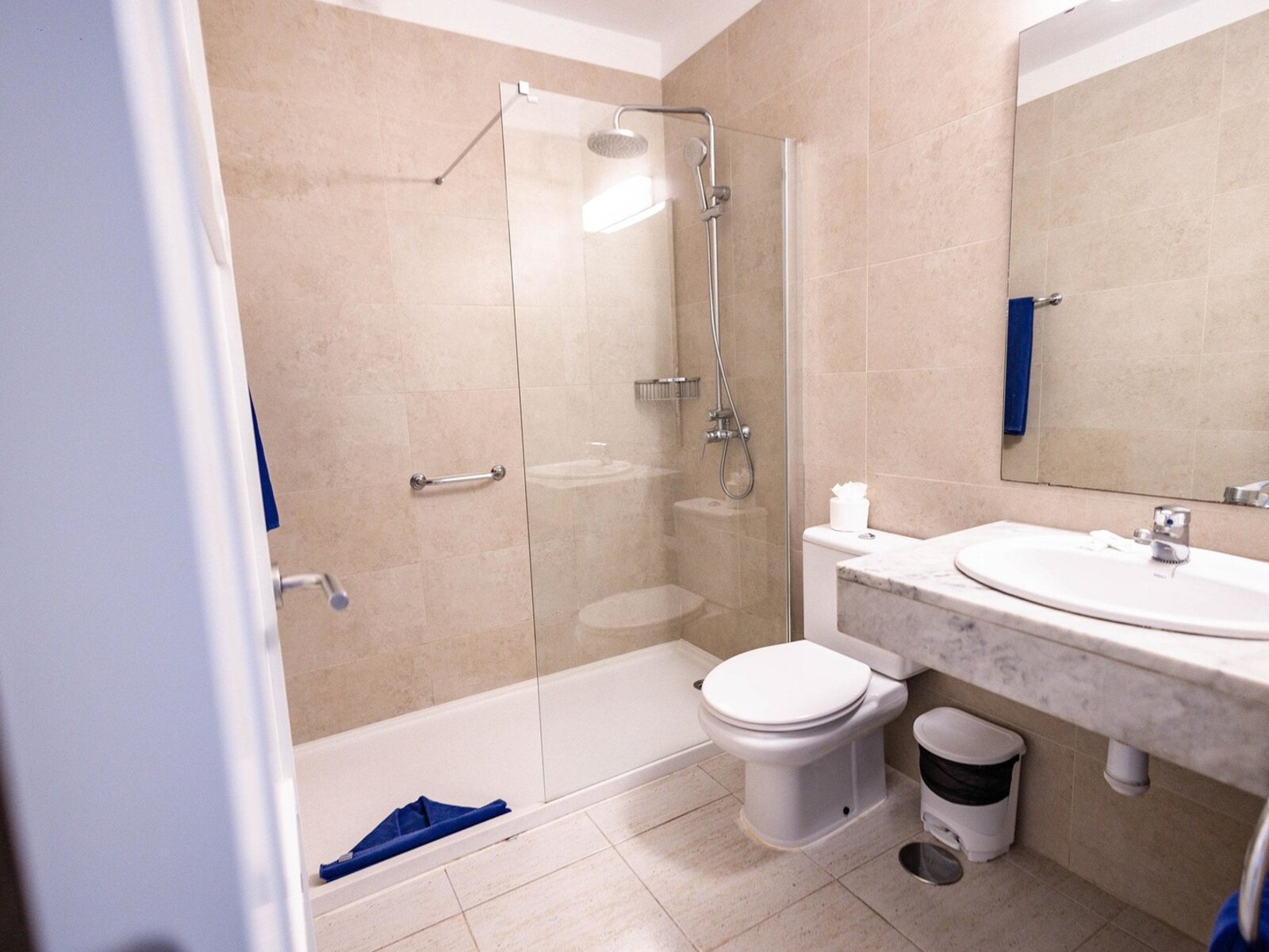 One Bedroom Apartment