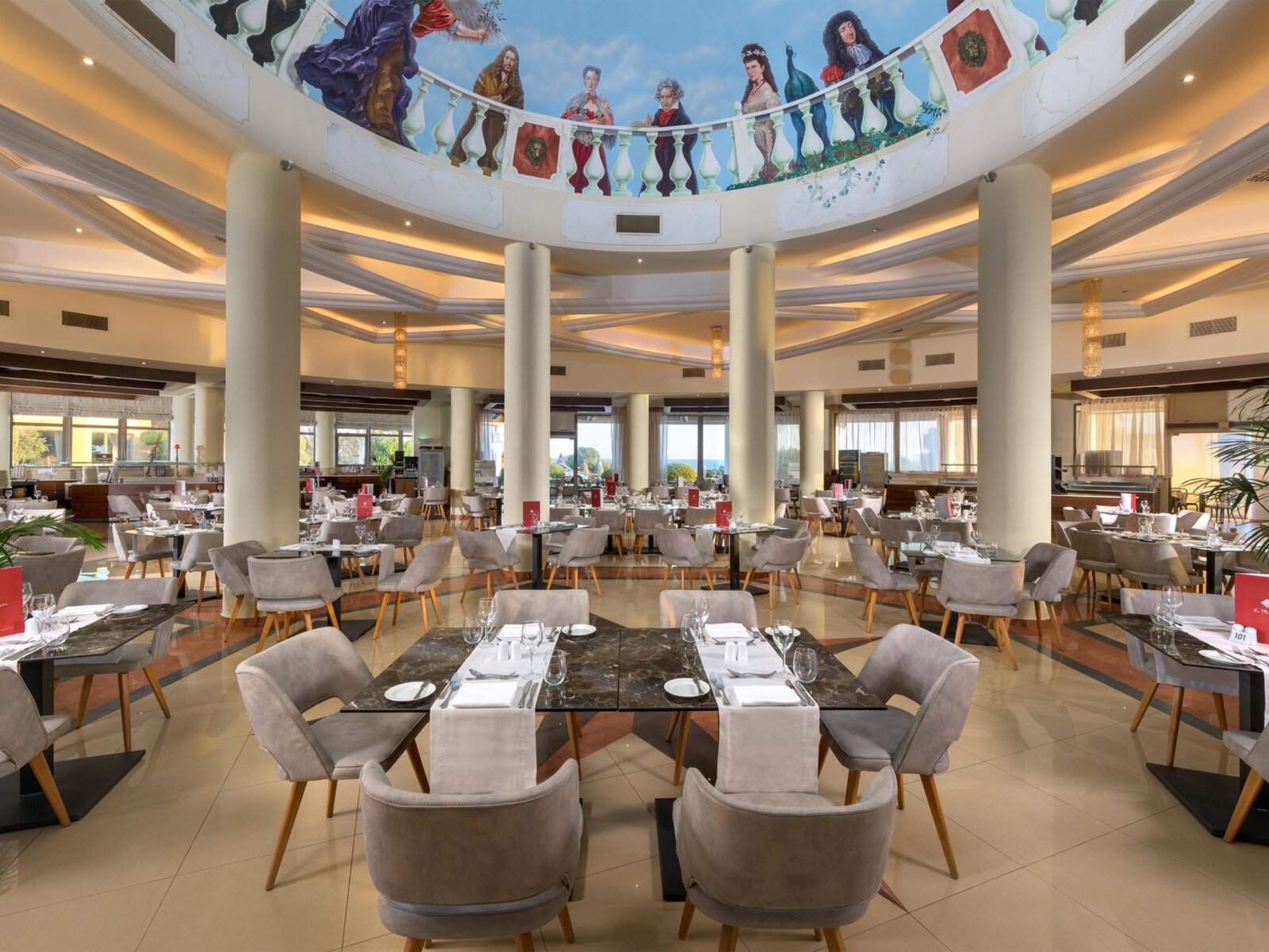 Da Vinci Main Restaurant