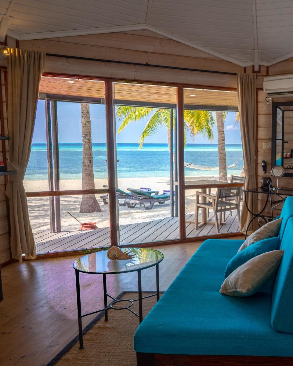 Wohnbeispiel Sangu Jacuzzi Beach Villa