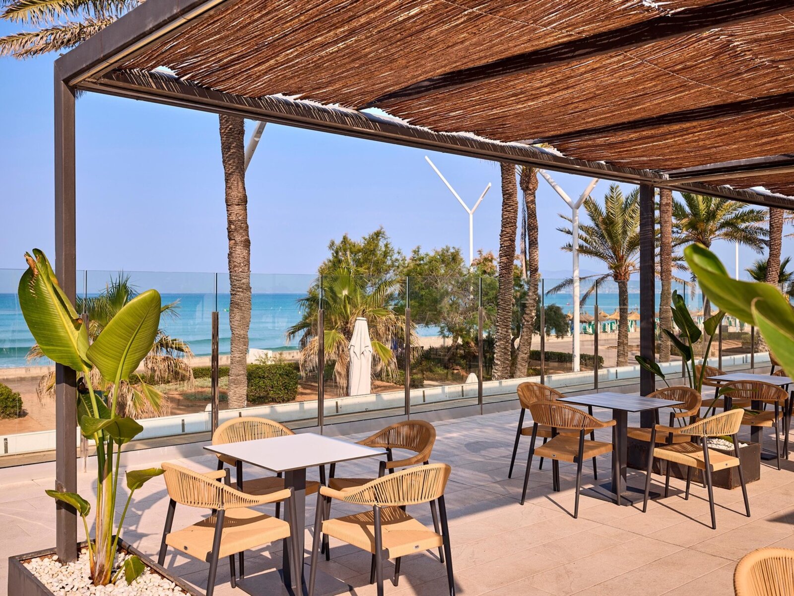 Pool Bar
