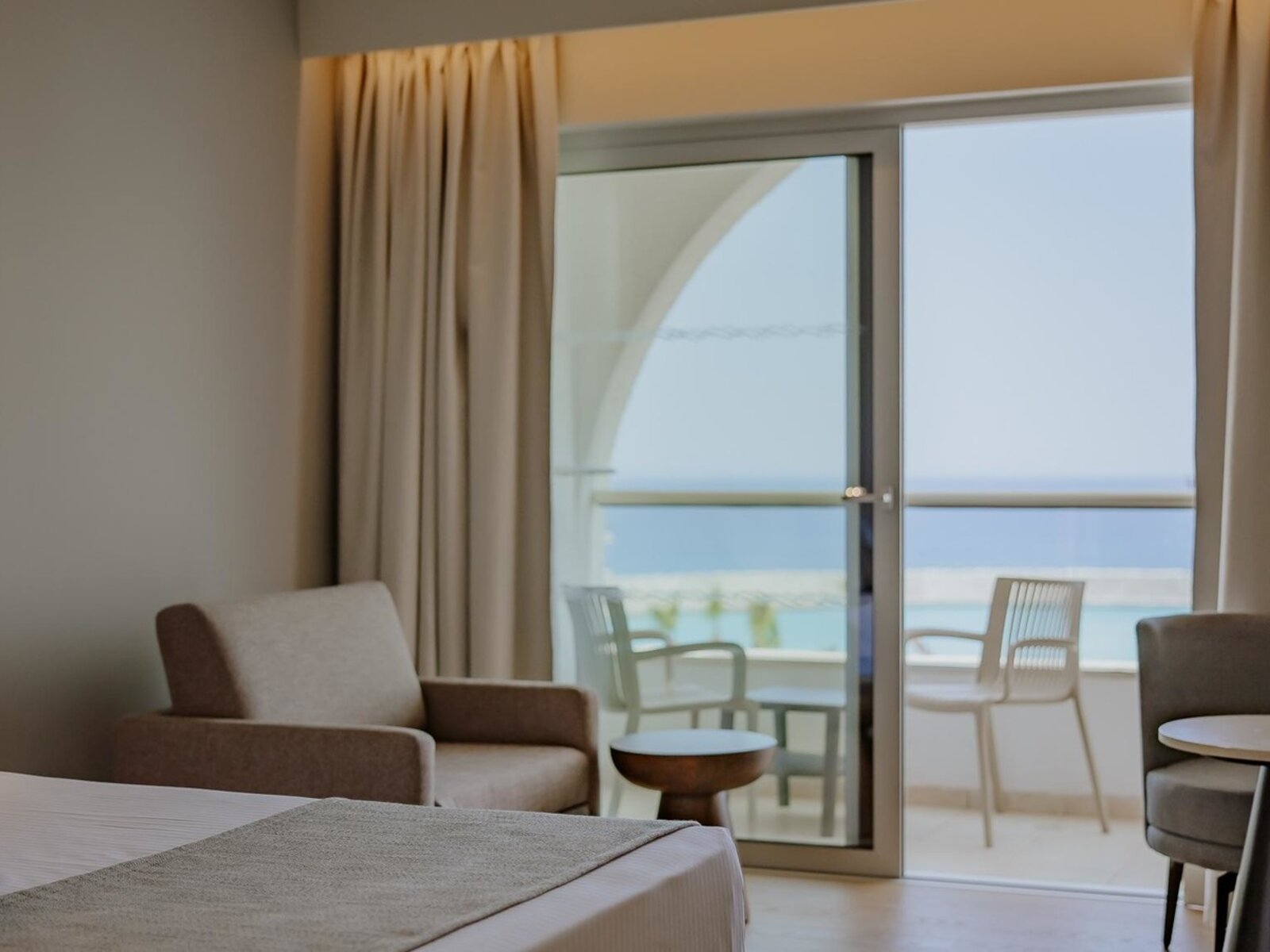 Wohnbeispiel Superior Double Room Marina View