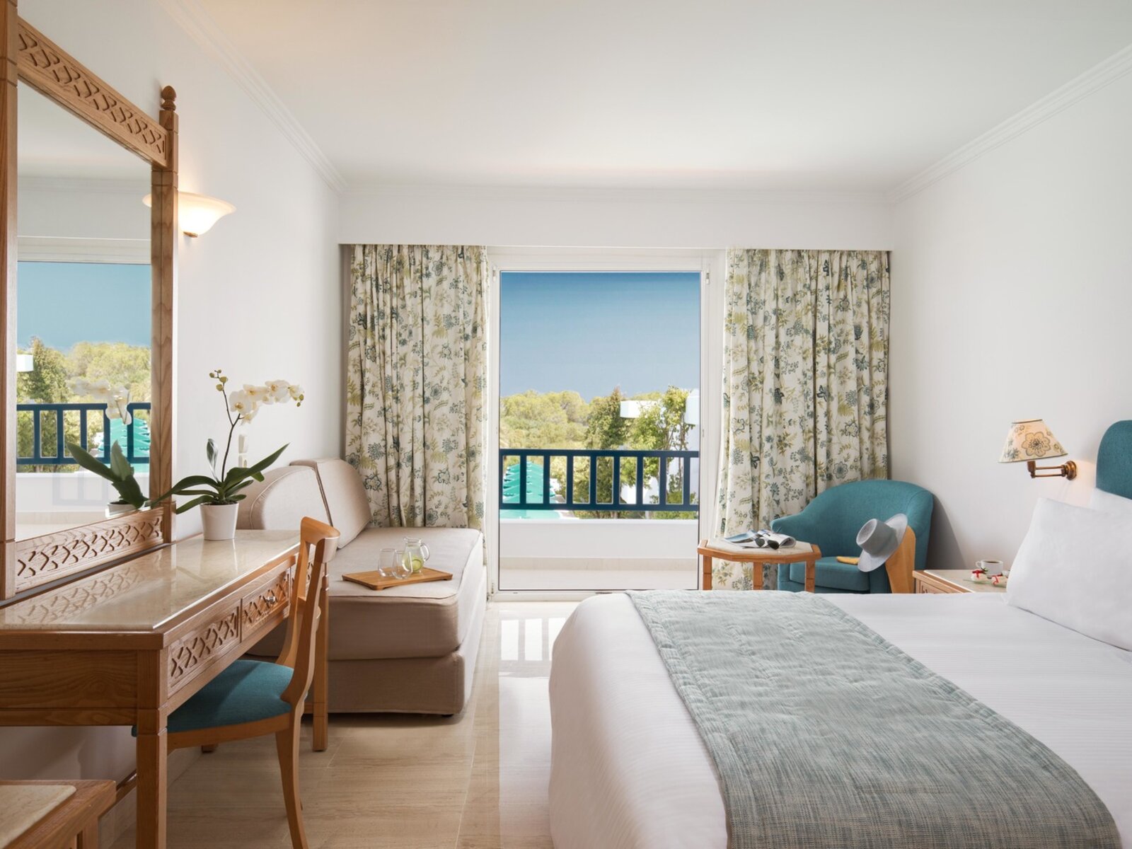 Wohnbeispiel Double Room Seaview/Pool view