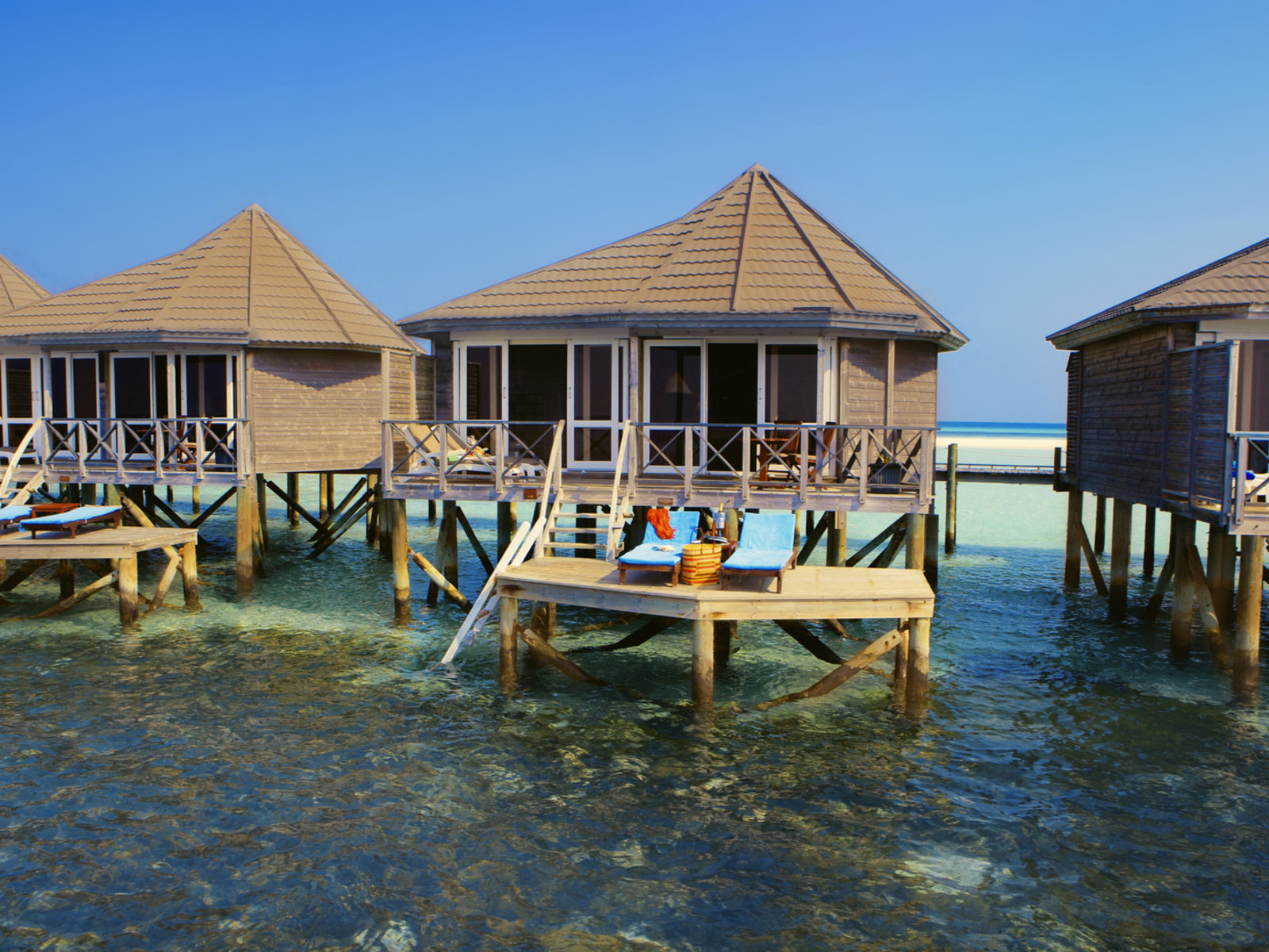 Wohnbeispiel Sangu Water Villa