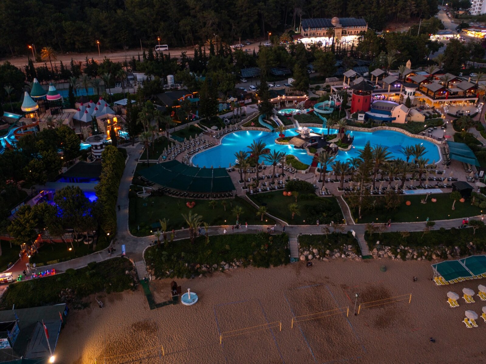 MAIN POOL