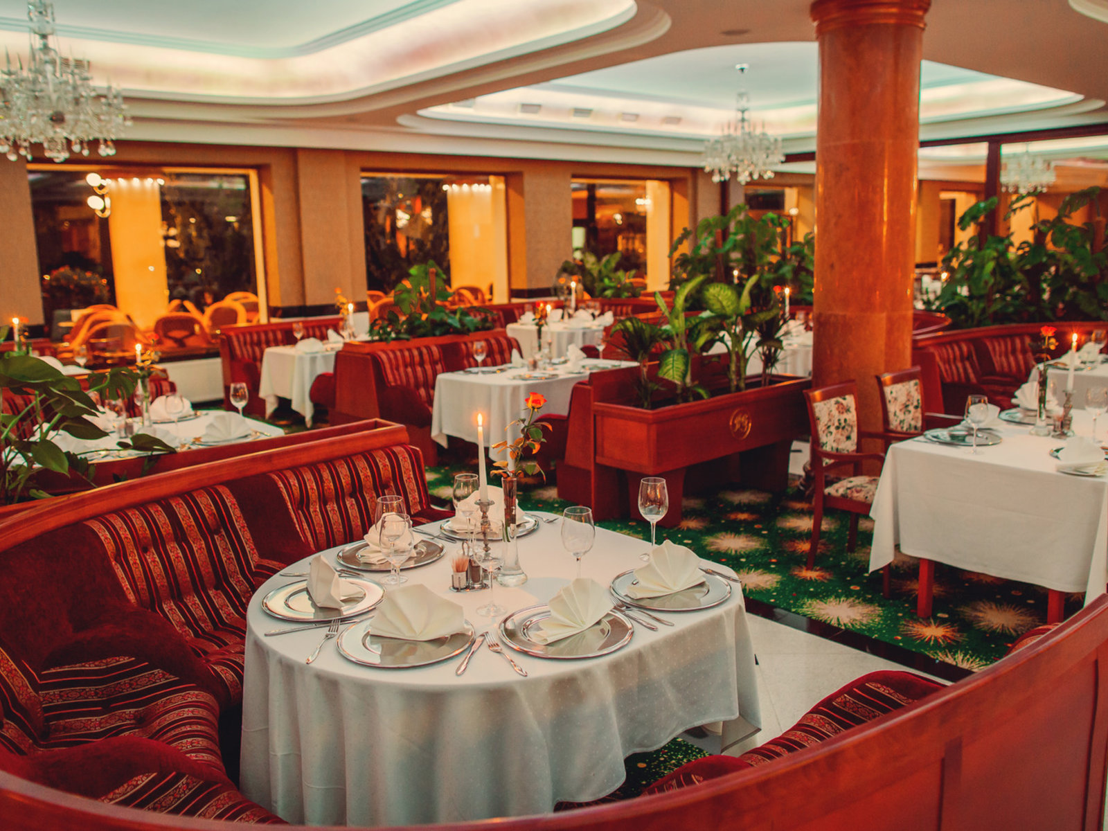 Green Restaurant / Restauracja Zielona