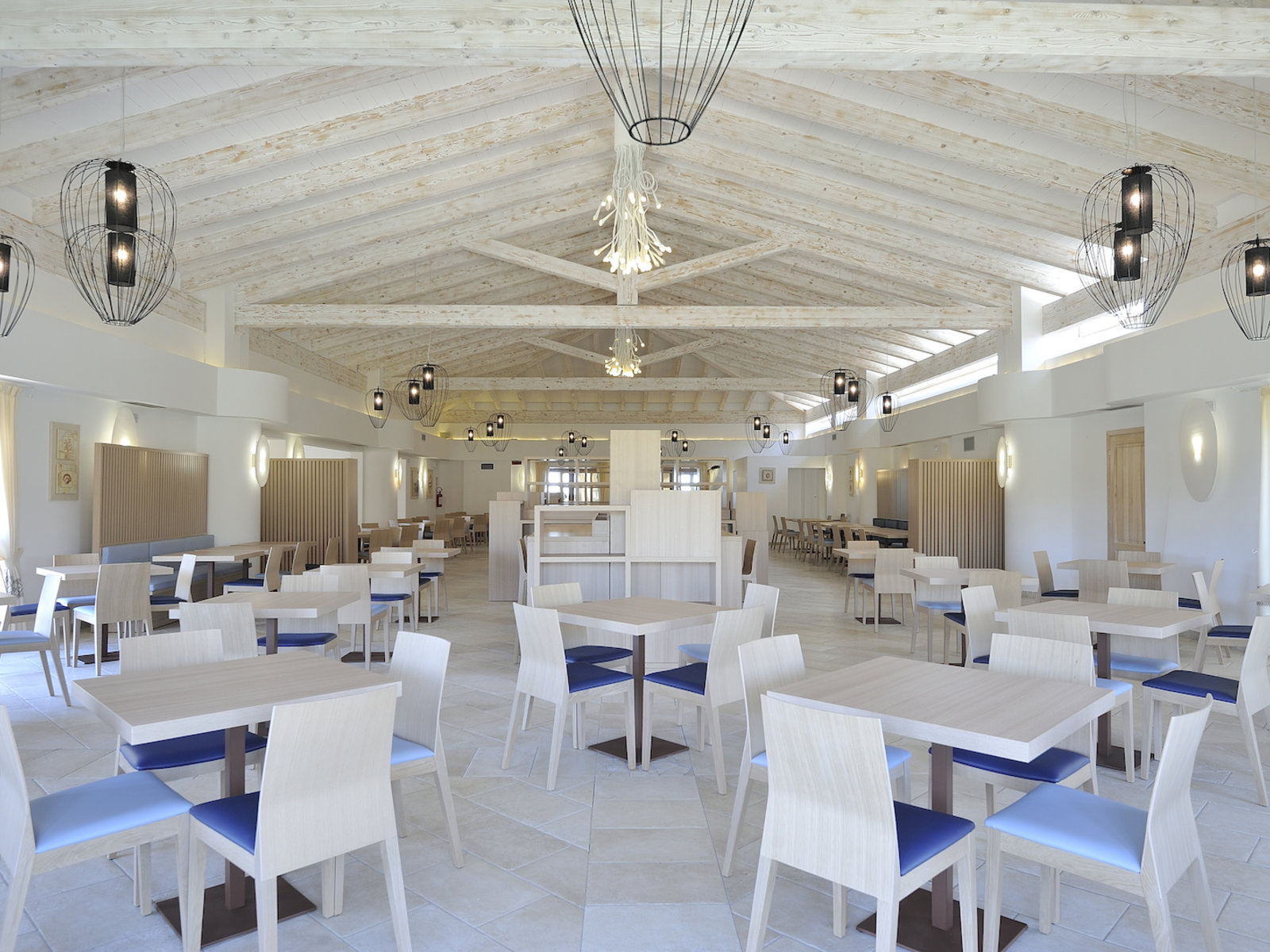 MAIN RESTAURANT