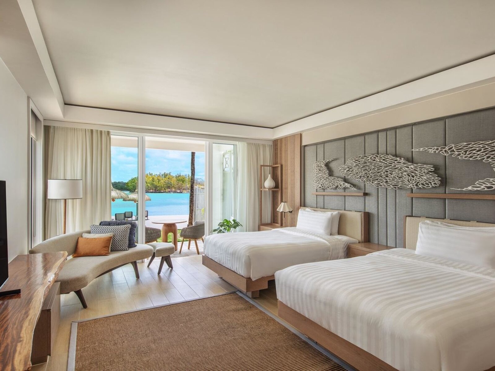 Wohnbeispiel Frangipani Family Beachfront Suite