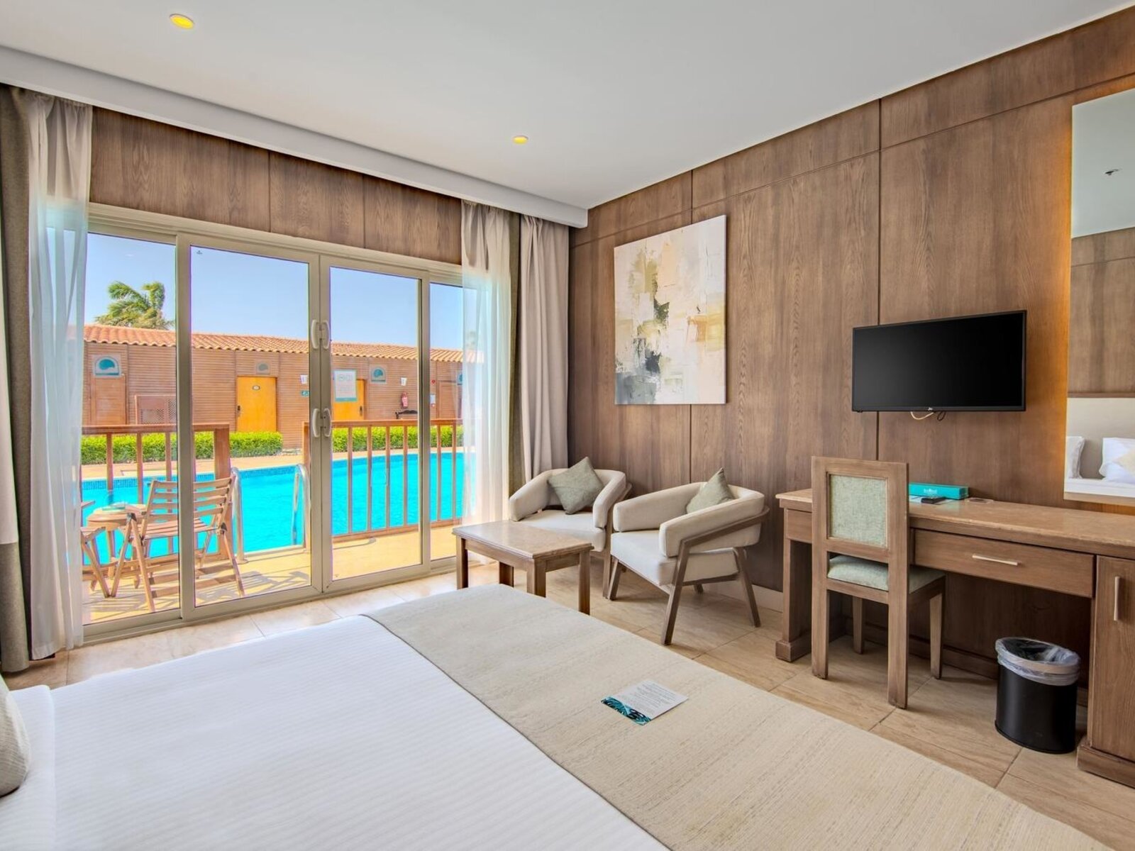 Wohnbeispiel Swim-Up Room (PV)