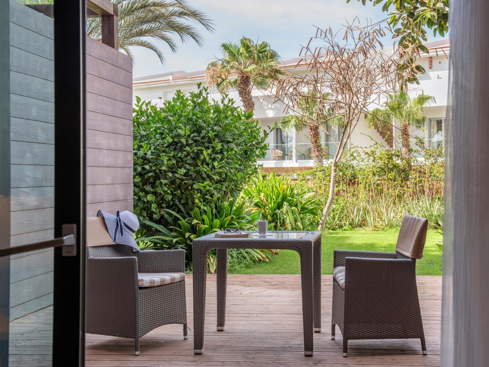 King Guest Room with Terrace