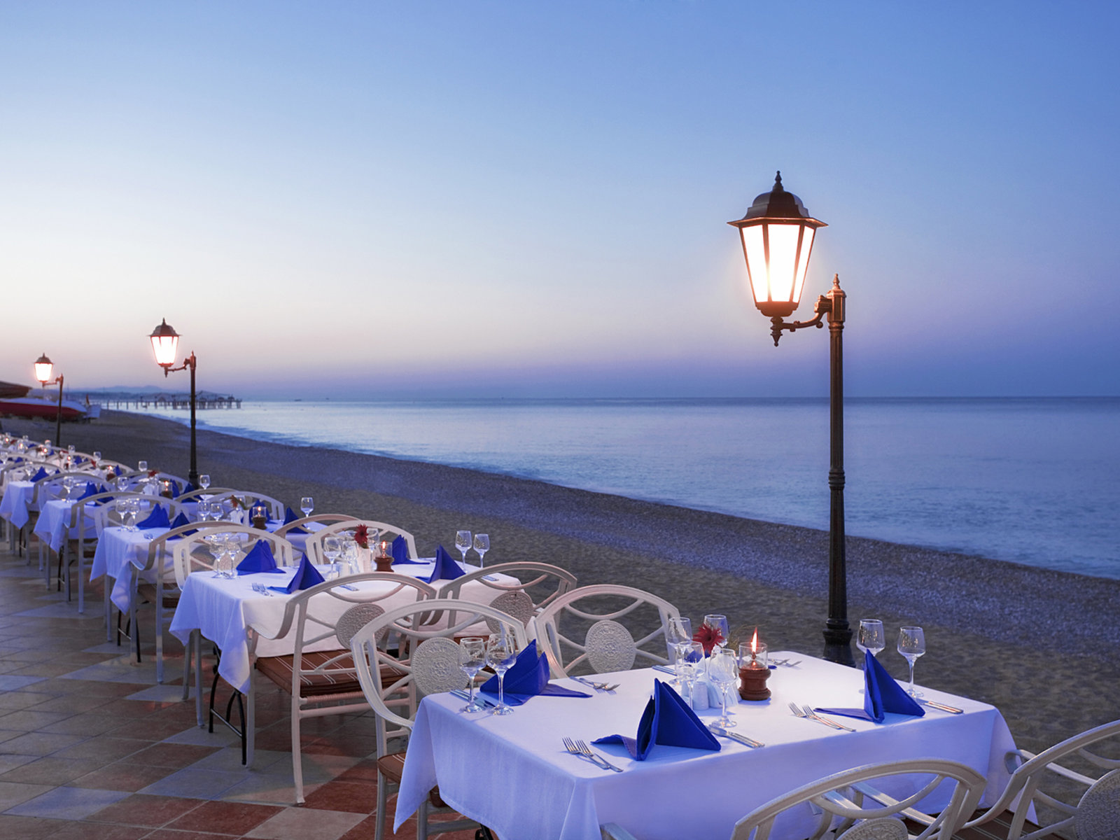 Aizanoi Strand Restaurant