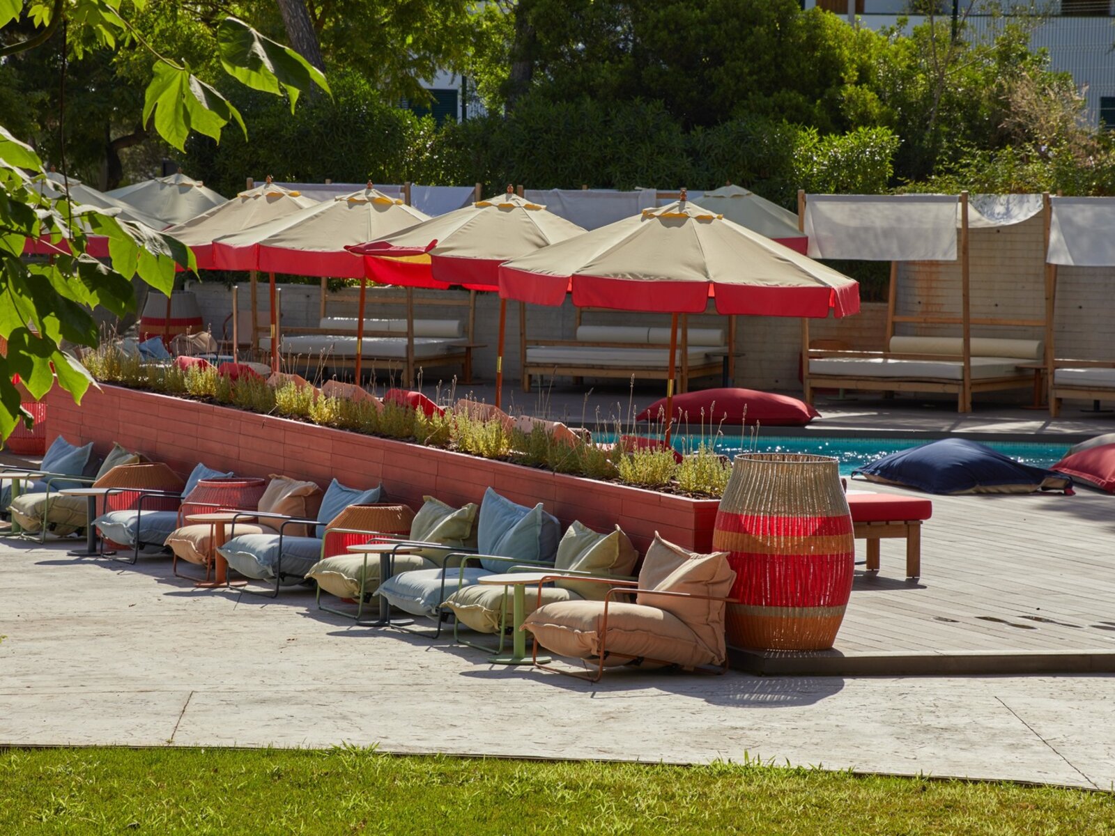 My Favorite Club Pool (exclusive)