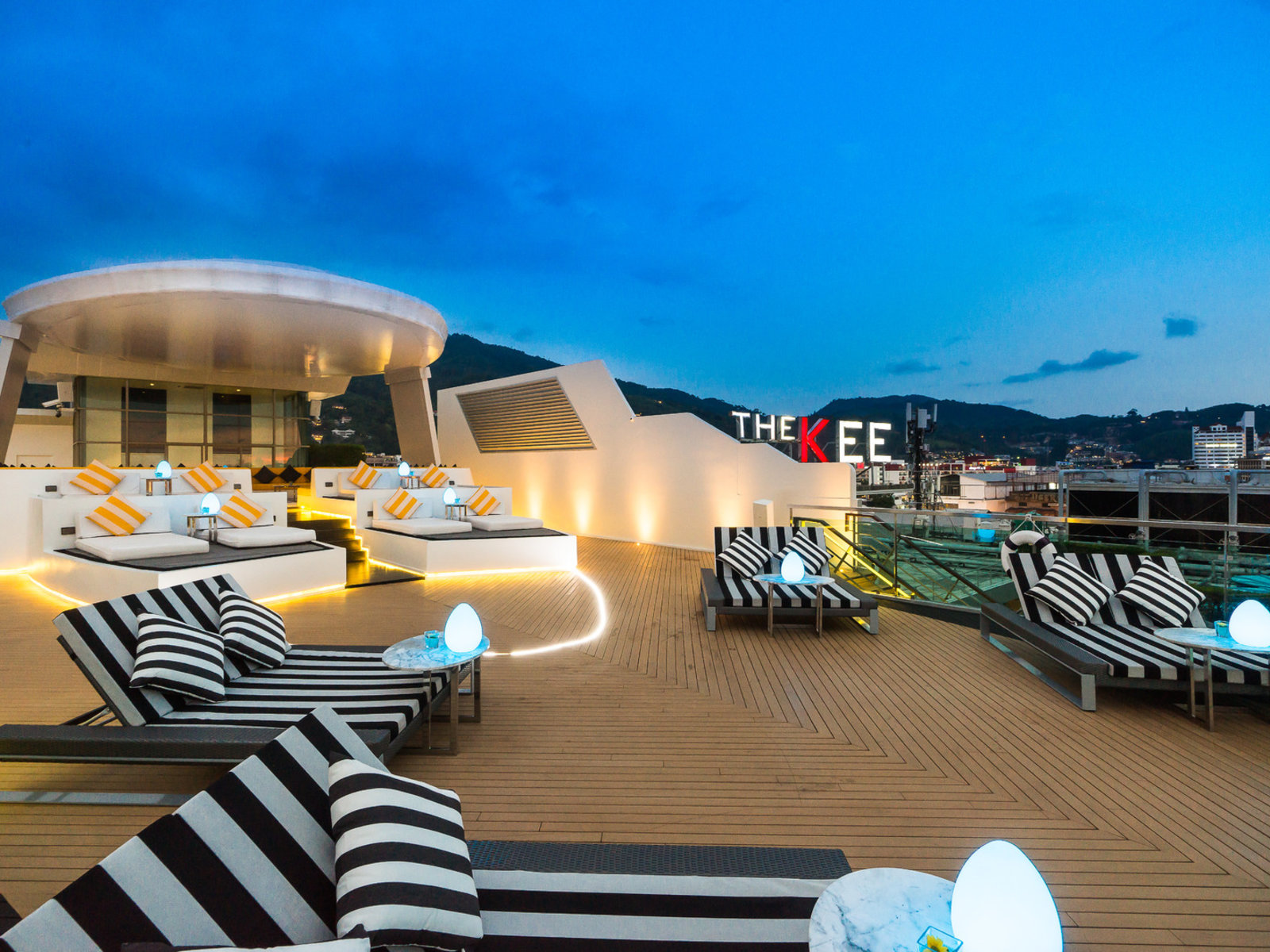 KEE Sky Lounge