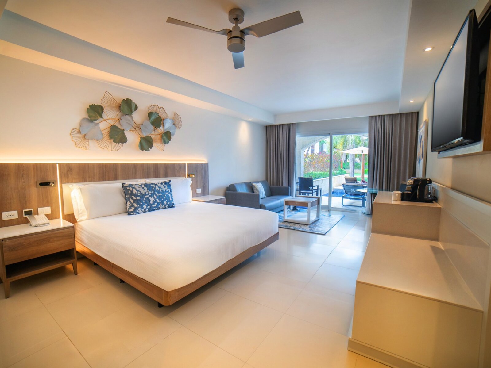 Wohnbeispiel Luxury Swim Out Room Diamond Club