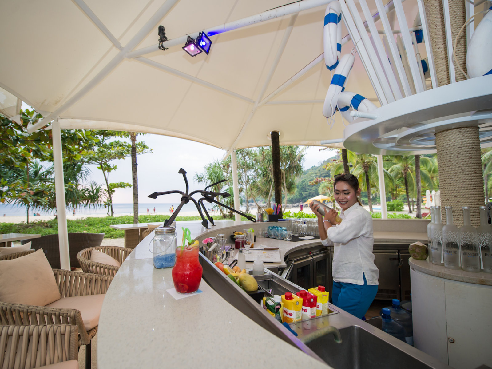 COAST BEACH CLUB & BISTRO