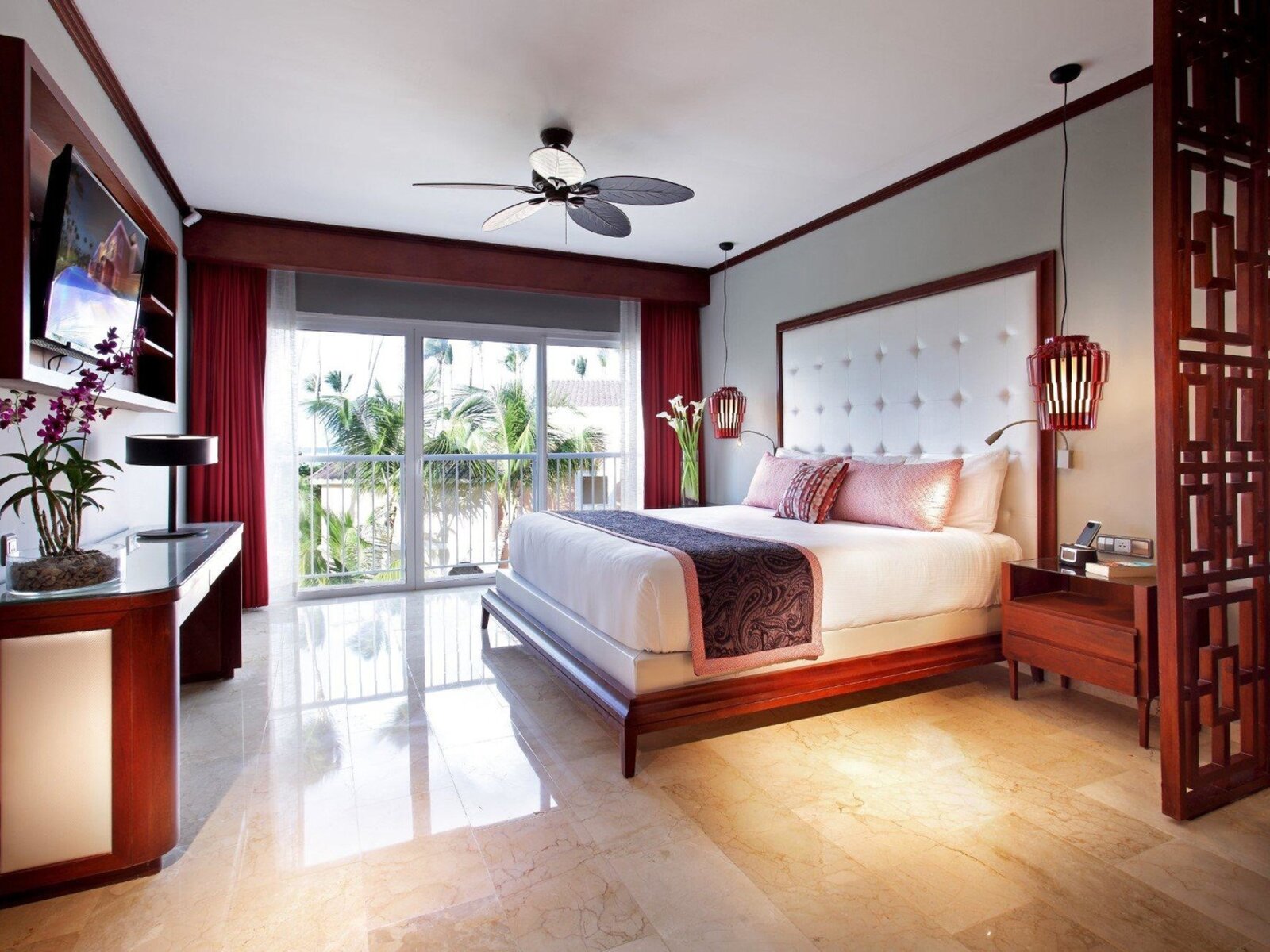 Wohnbeispiel Rooftop Jacuzzi Terrace Junior Suite