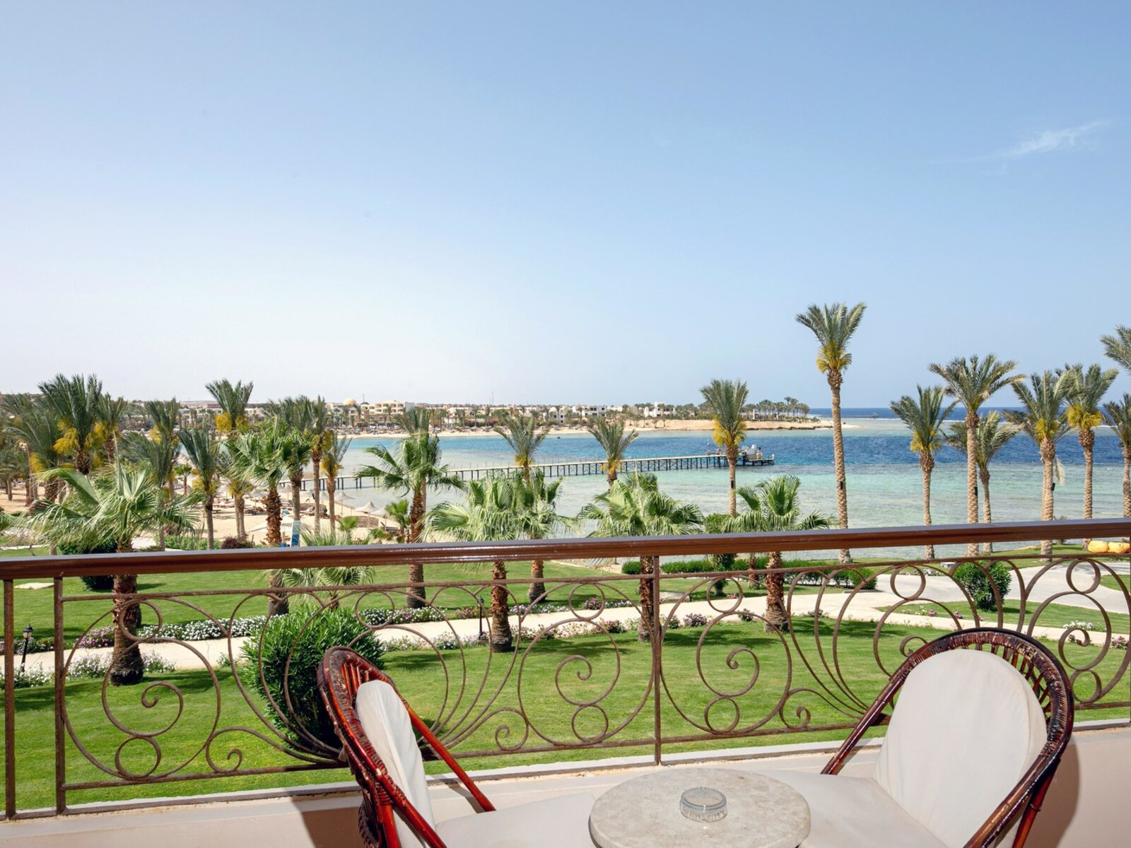 Wohnbeispiel Deluxe Beach Front room