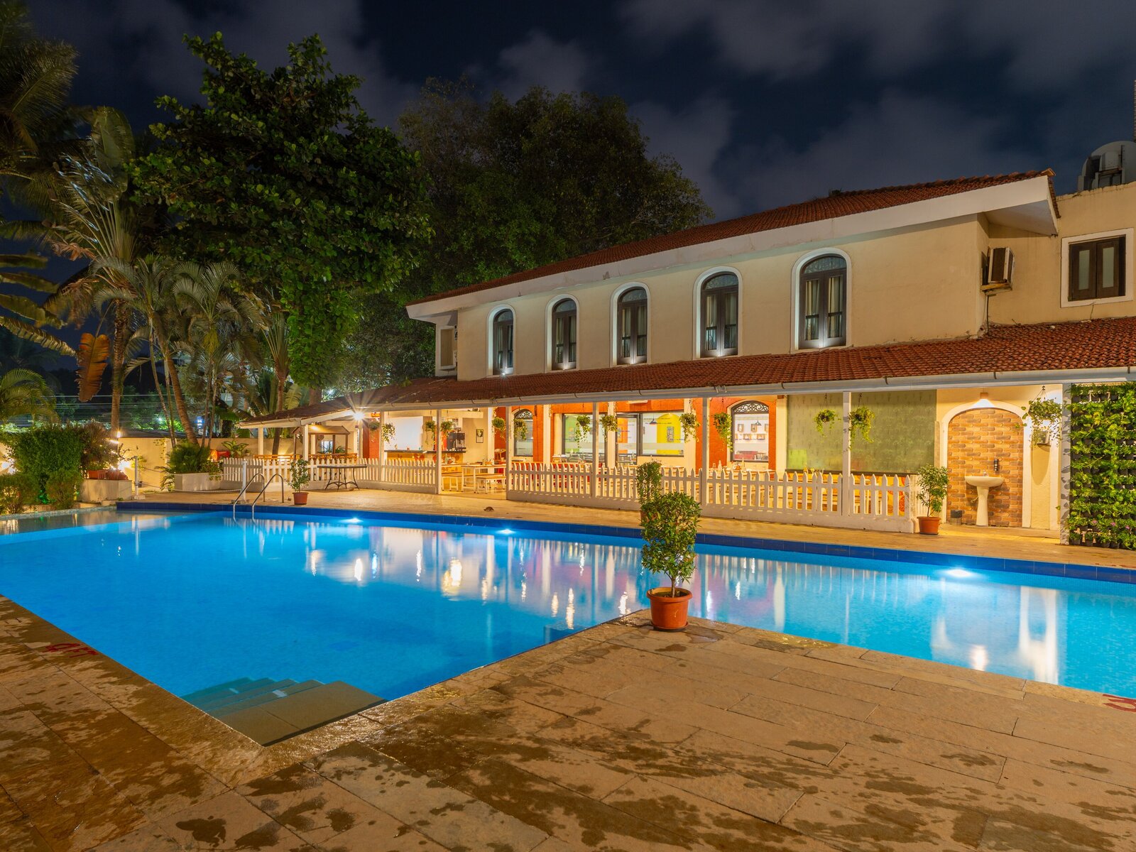 Pool