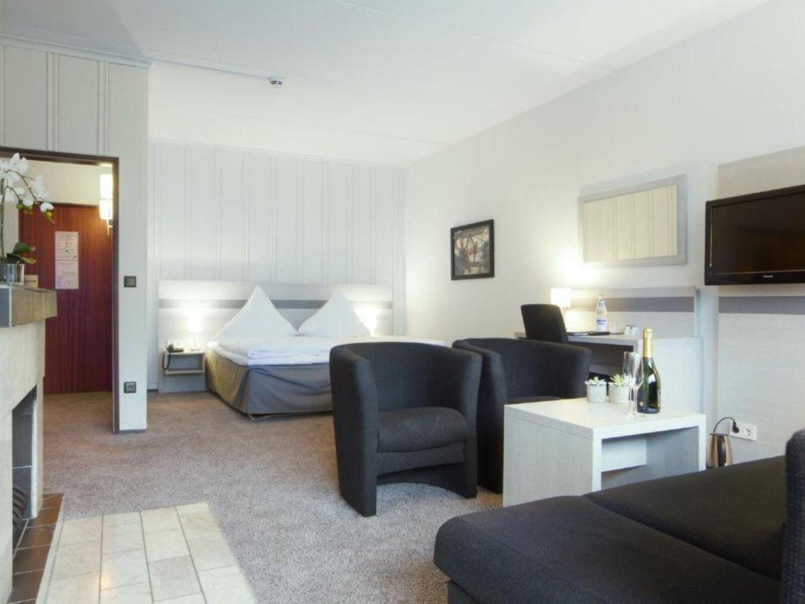 Wohnbeispiel Pool Suite