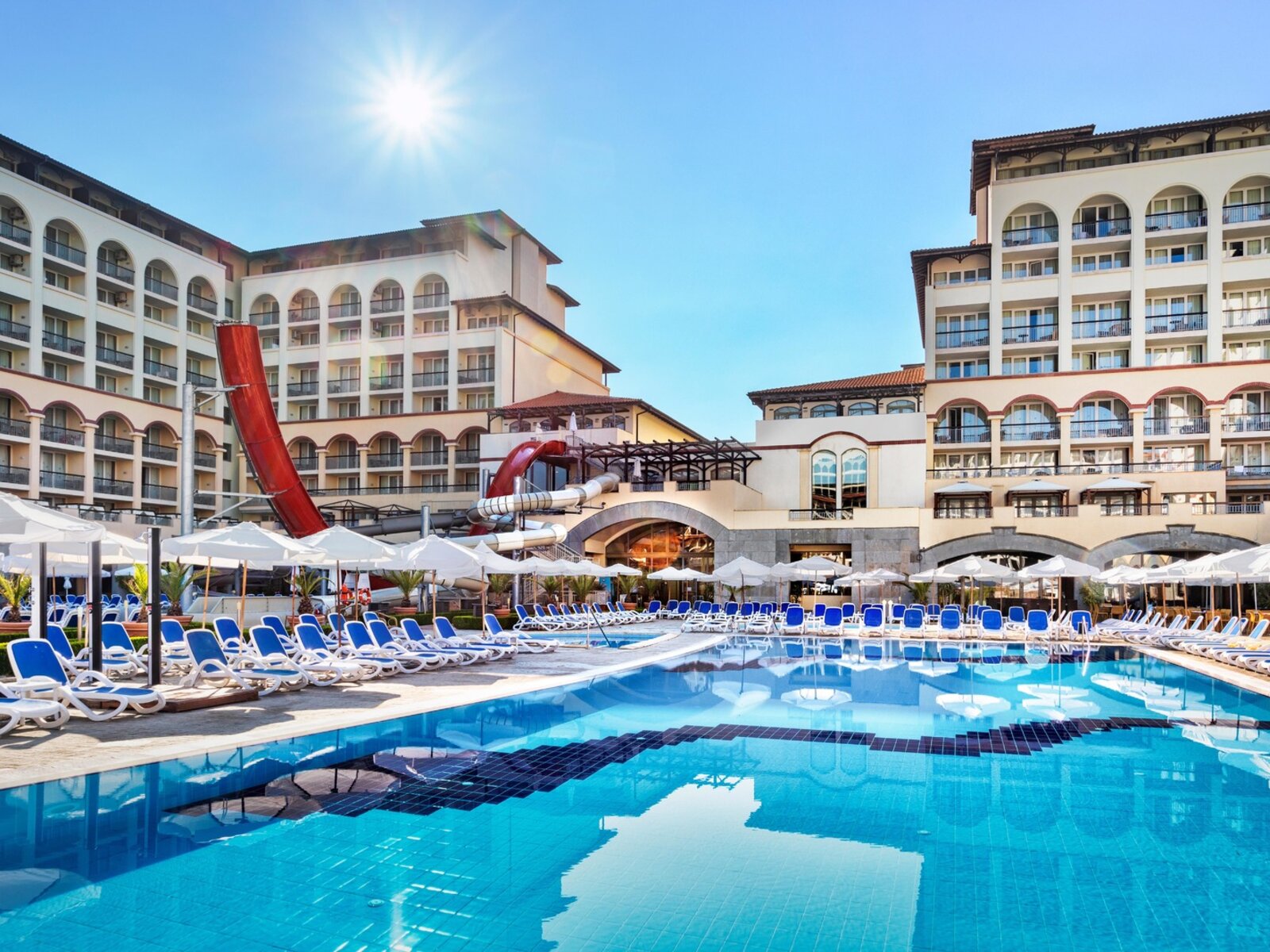 Outdoor swimming pool Block B